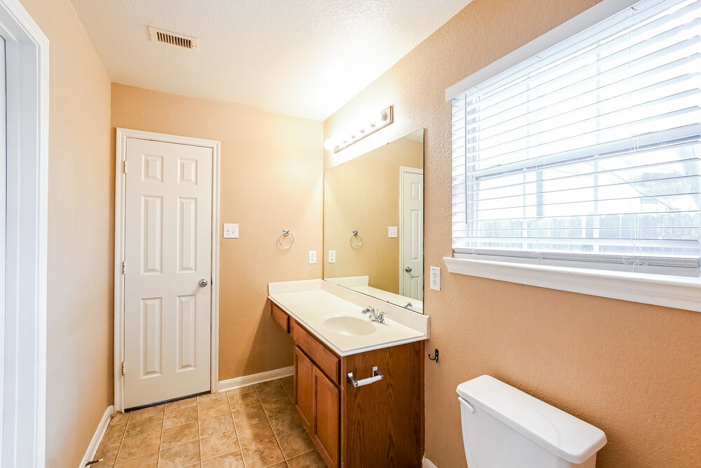 22123 Greengate Drive Property Photo 10