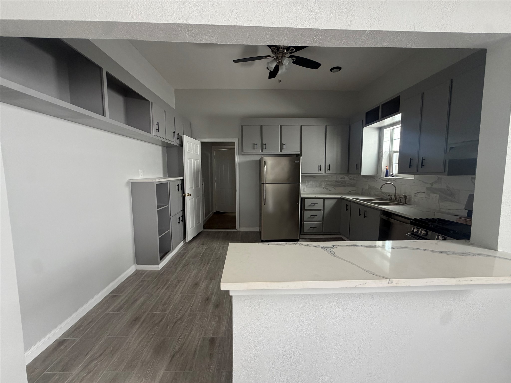1815 South Street Property Photo 12