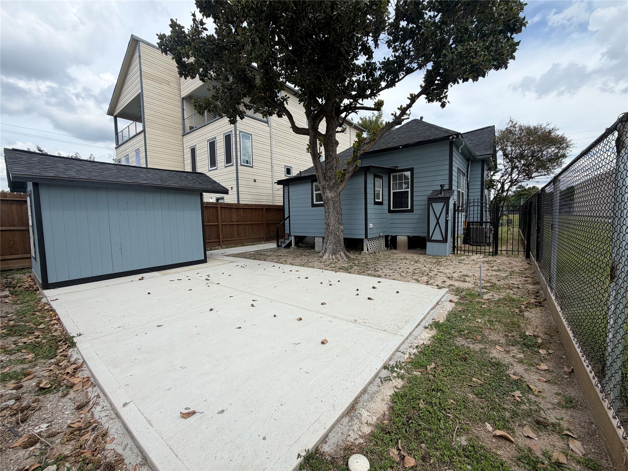 1815 South Street Property Photo 18