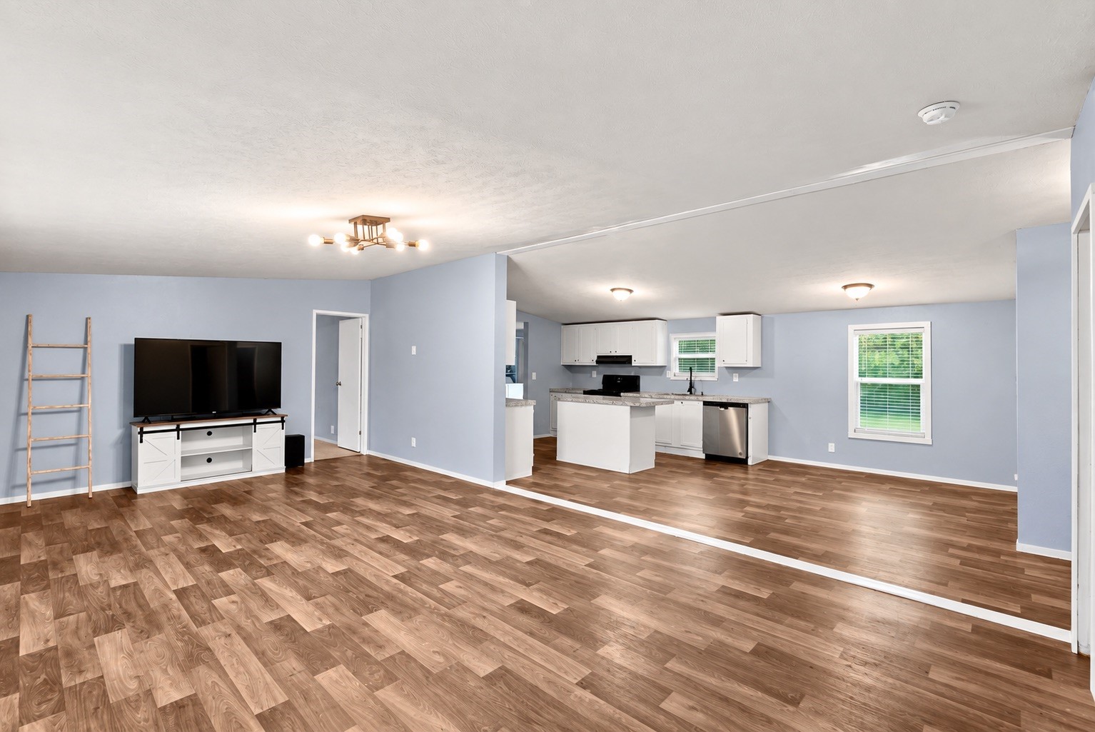 139 Malcom Street Property Photo 3