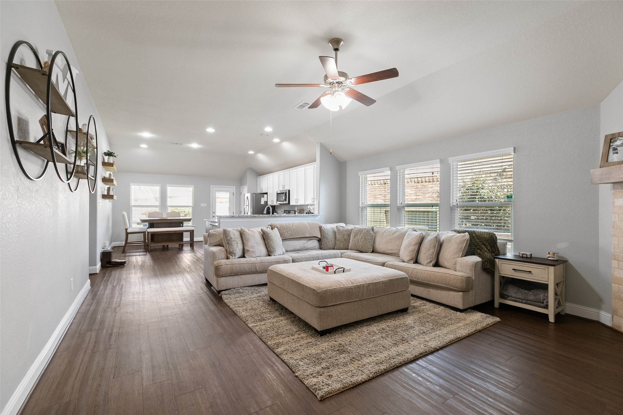 9711 Stratton Ridge Drive Property Photo 10