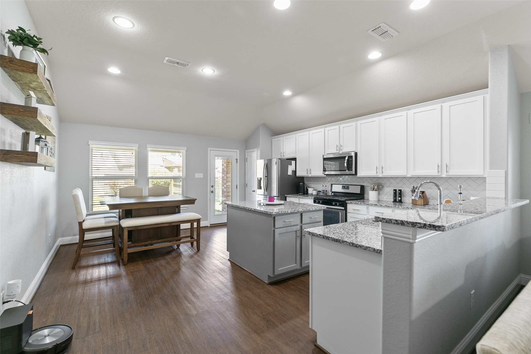 9711 Stratton Ridge Drive Property Photo 13