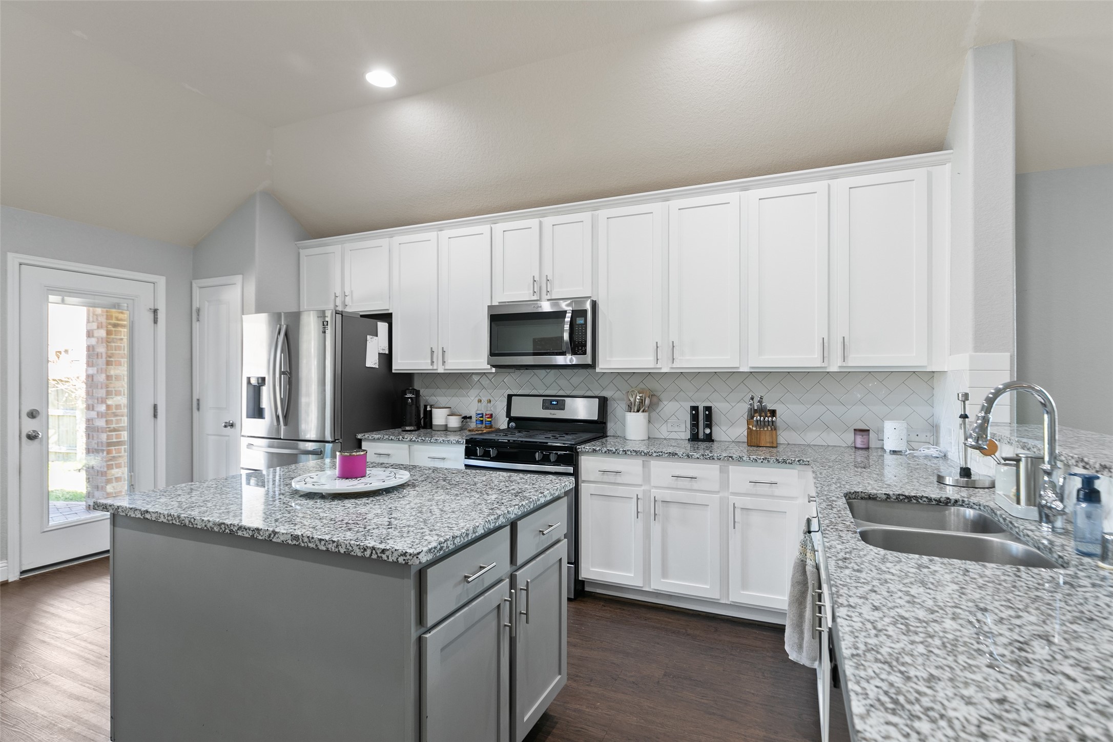 9711 Stratton Ridge Drive Property Photo 15