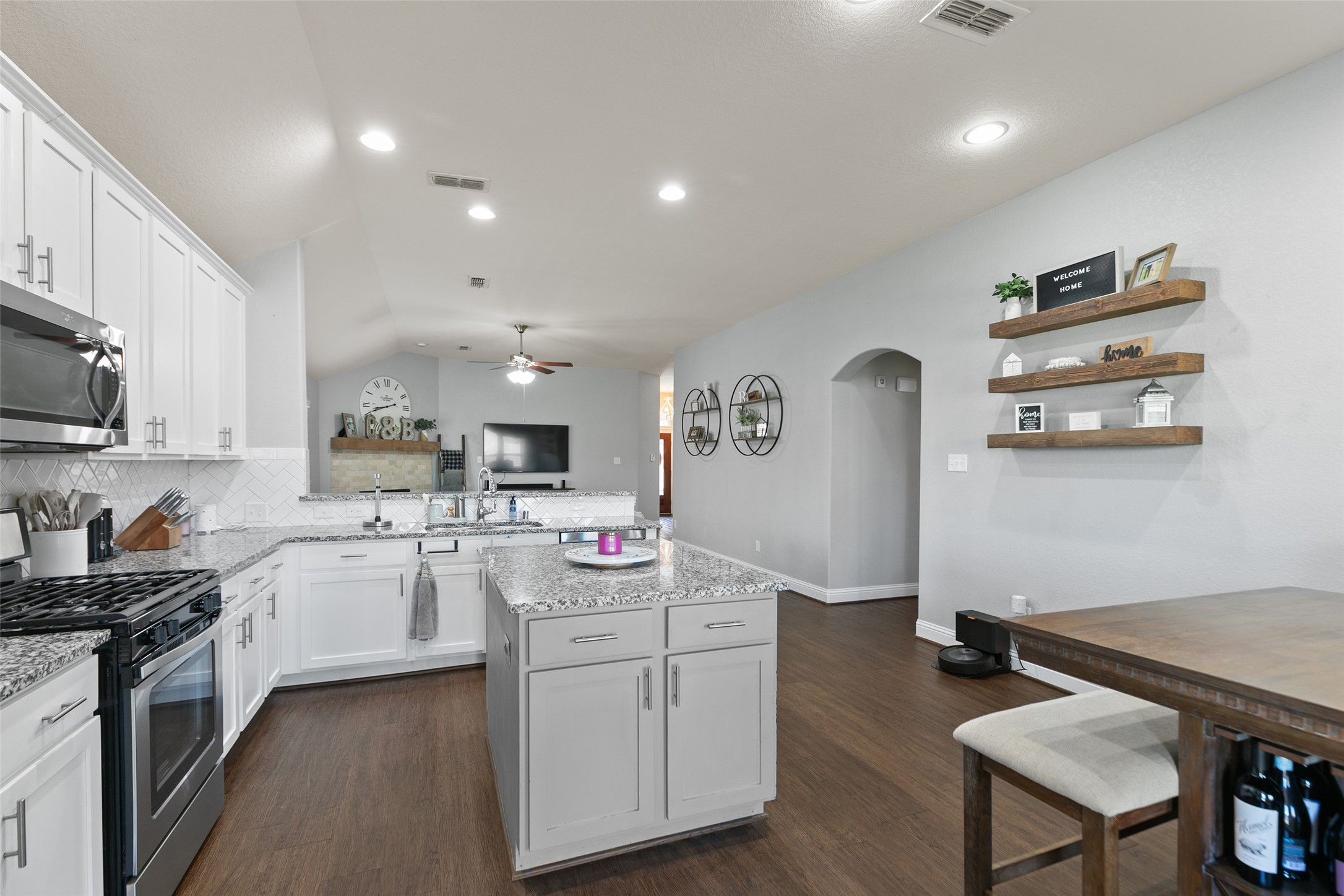 9711 Stratton Ridge Drive Property Photo 18