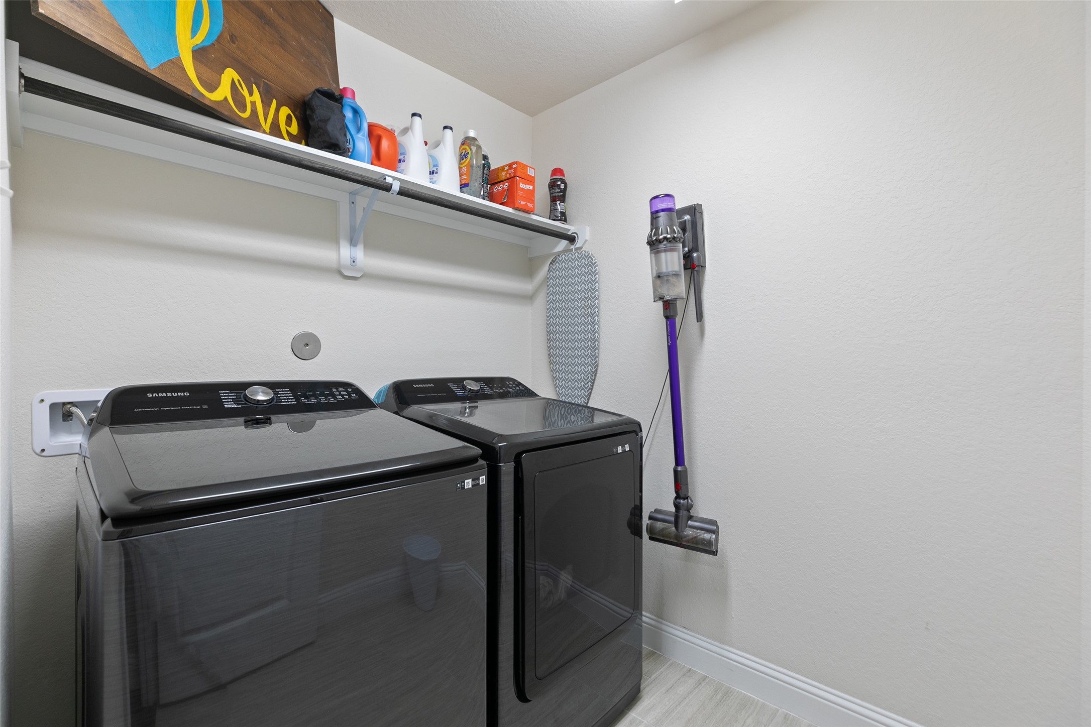 9711 Stratton Ridge Drive Property Photo 32