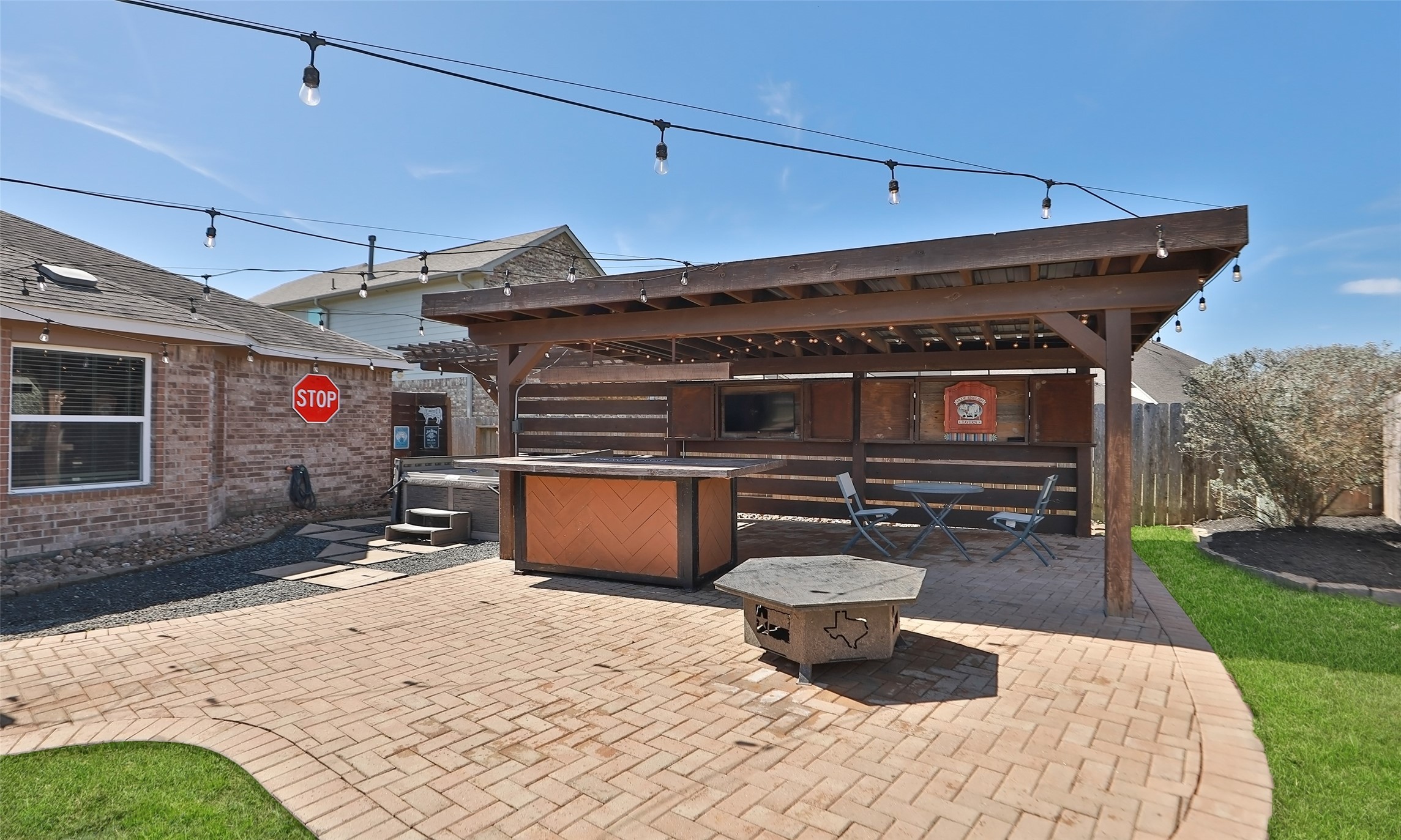 9711 Stratton Ridge Drive Property Photo 36
