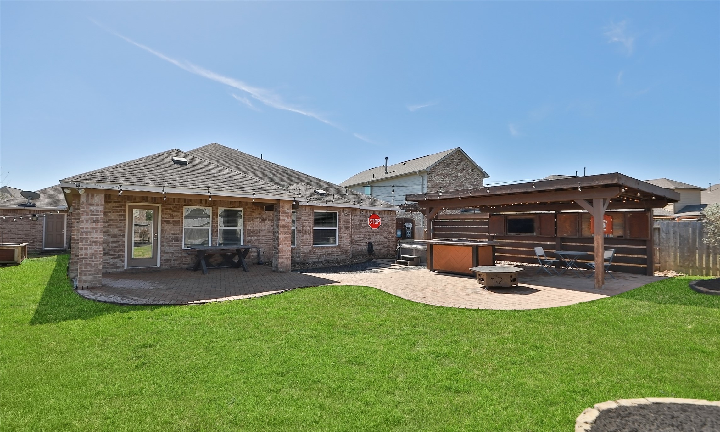 9711 Stratton Ridge Drive Property Photo 42