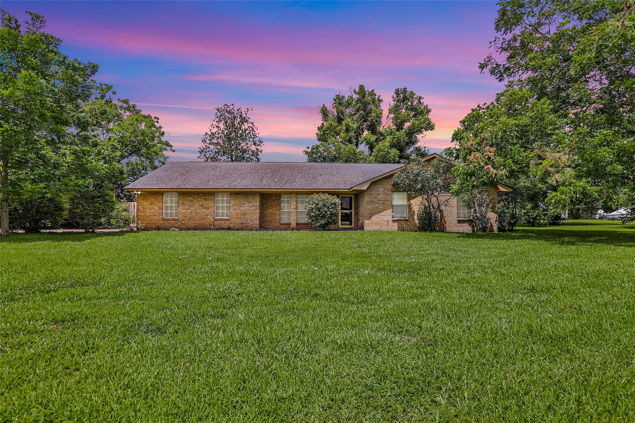 101 Sunset Heights Avenue Property Photo 1