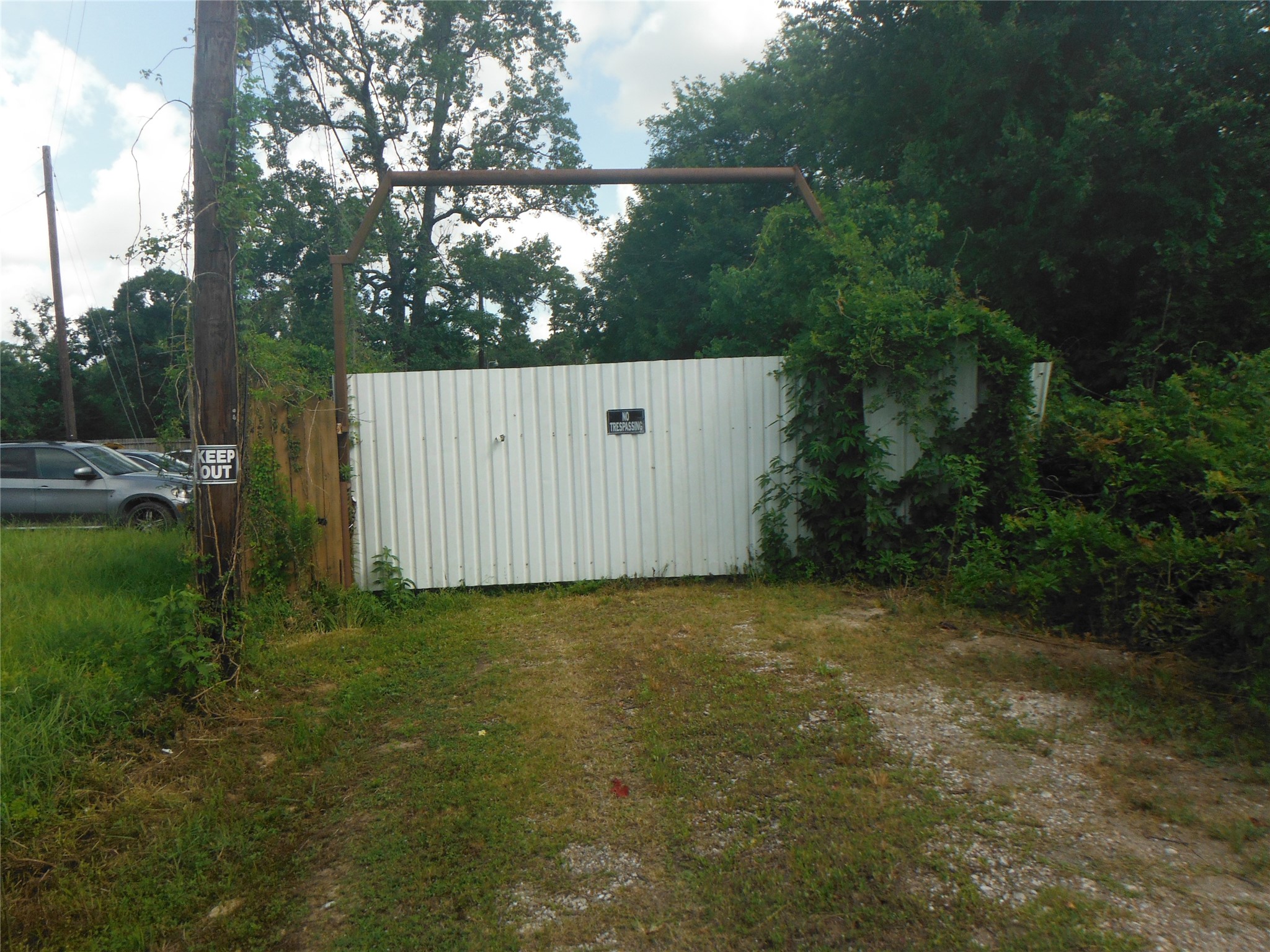 12397 E Highway 105 E Property Photo 4