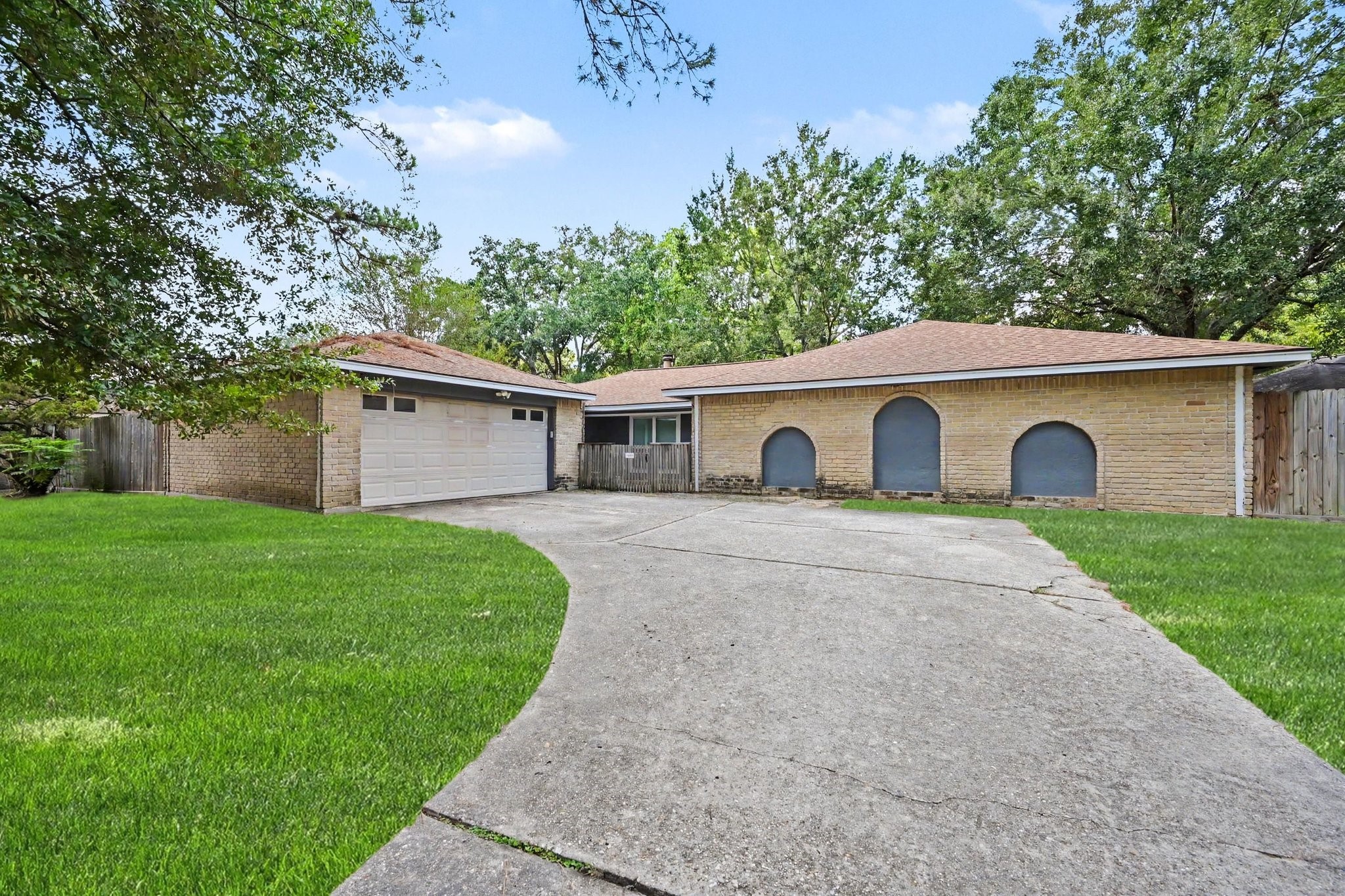 11507 Chetman Drive Property Photo 2