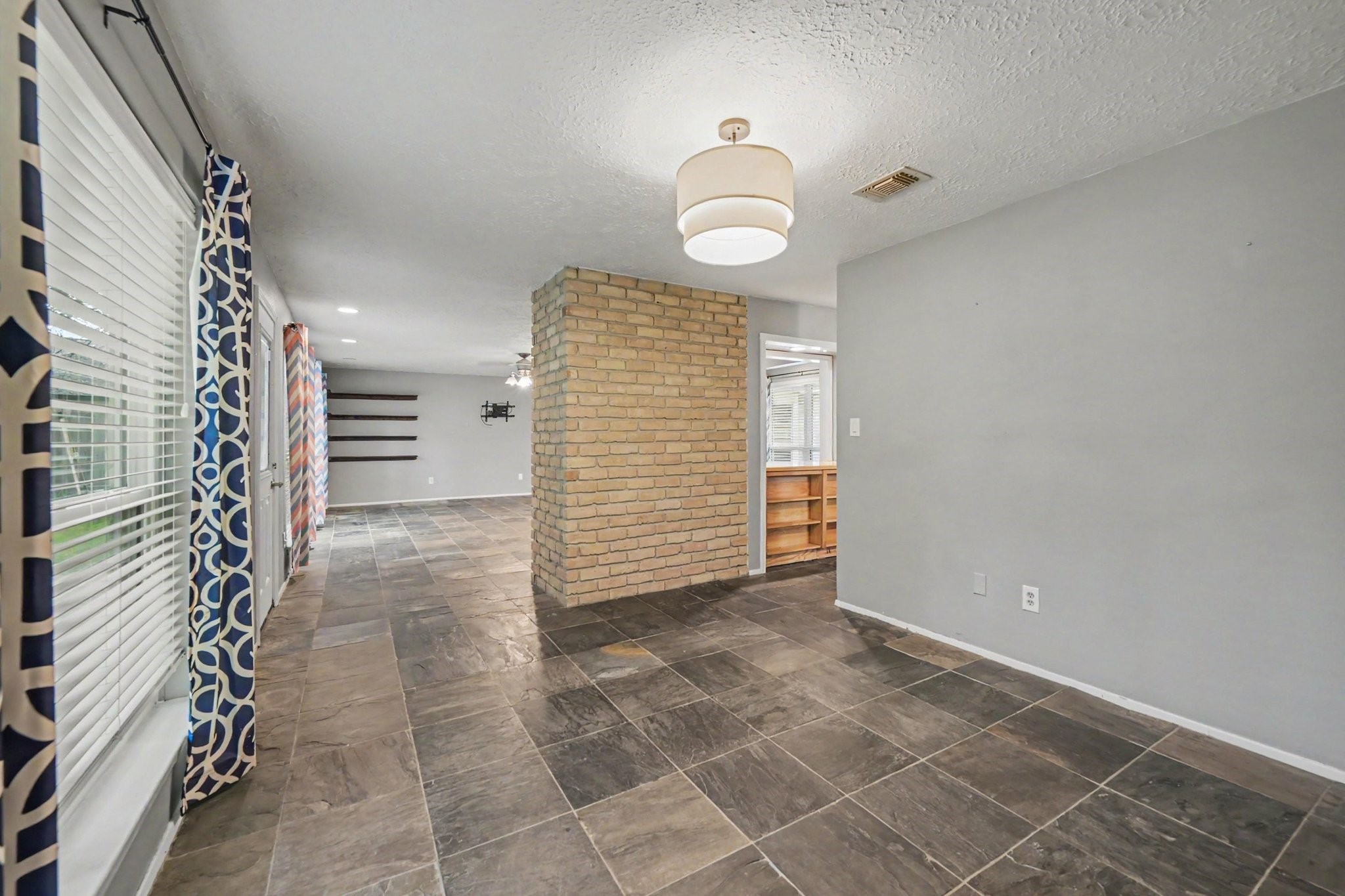 11507 Chetman Drive Property Photo 8