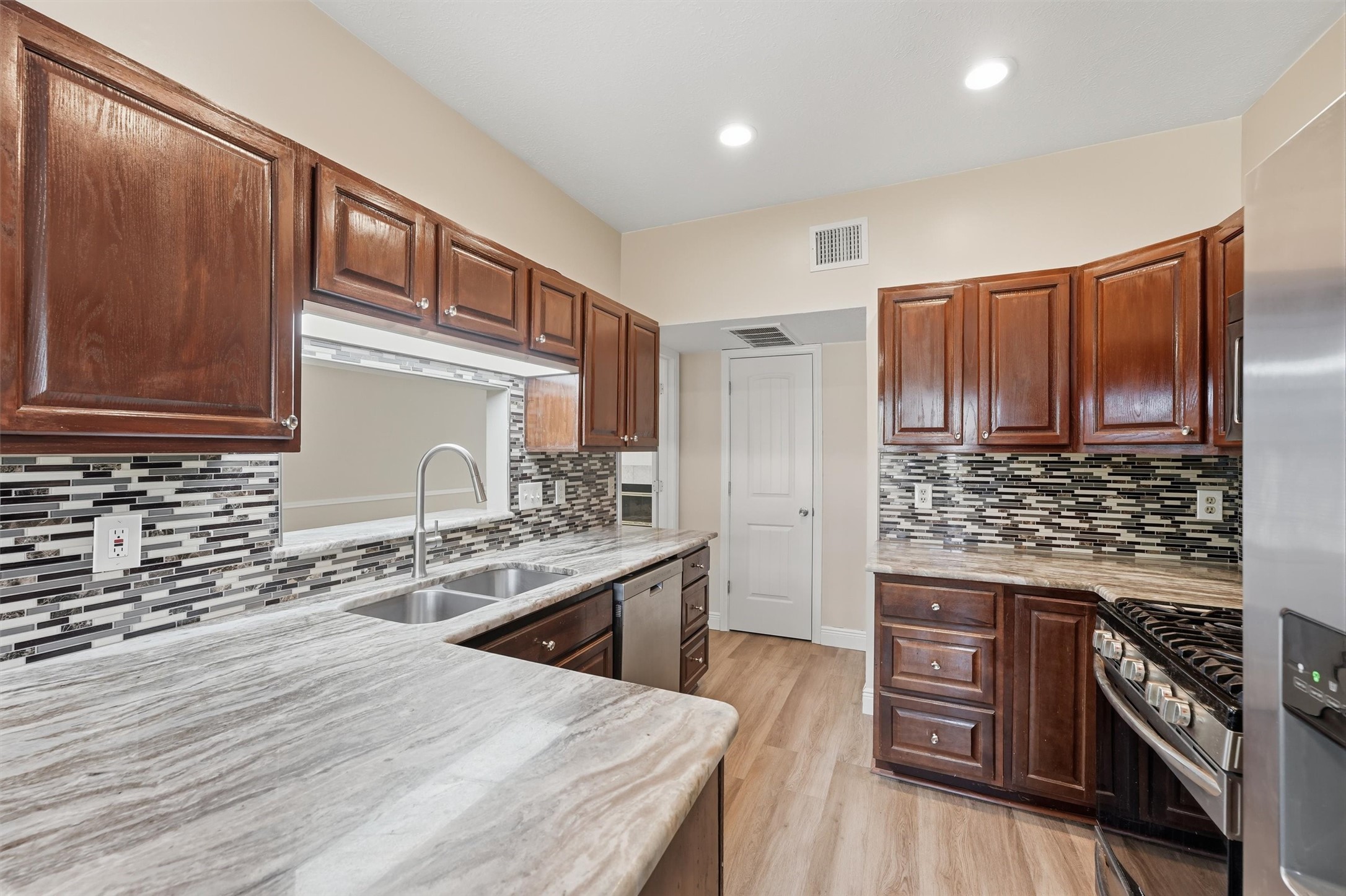 5602 Society Ln Property Photo 14