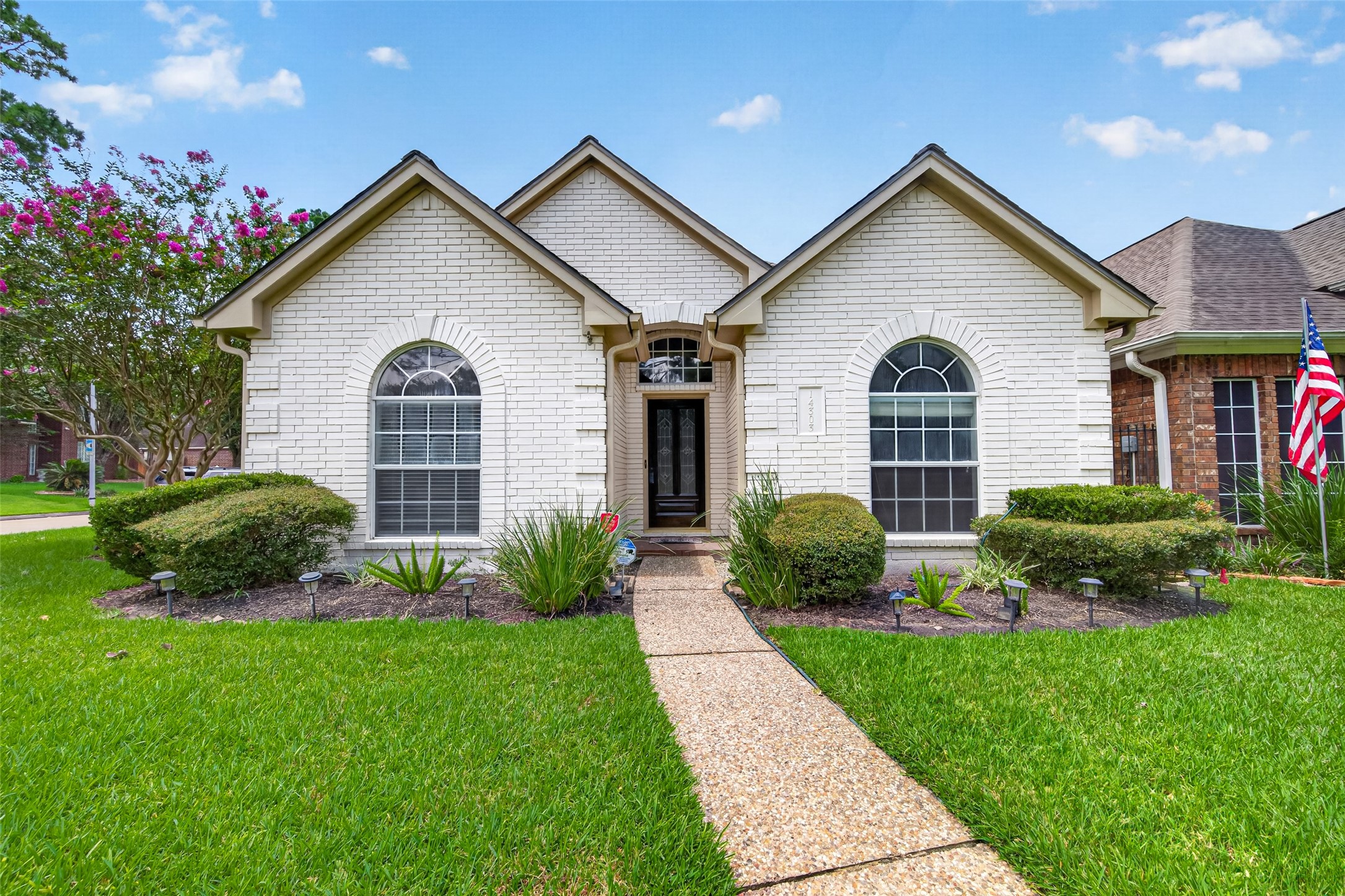 14303 Reissen Lane Property Photo 1