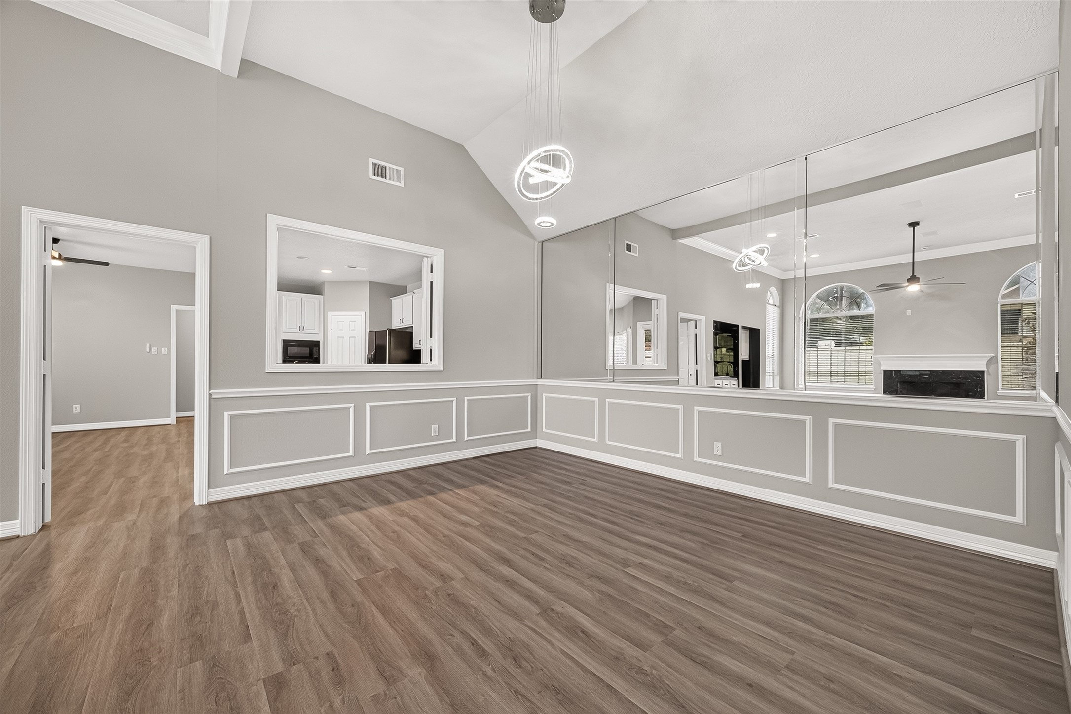 14303 Reissen Lane Property Photo 16