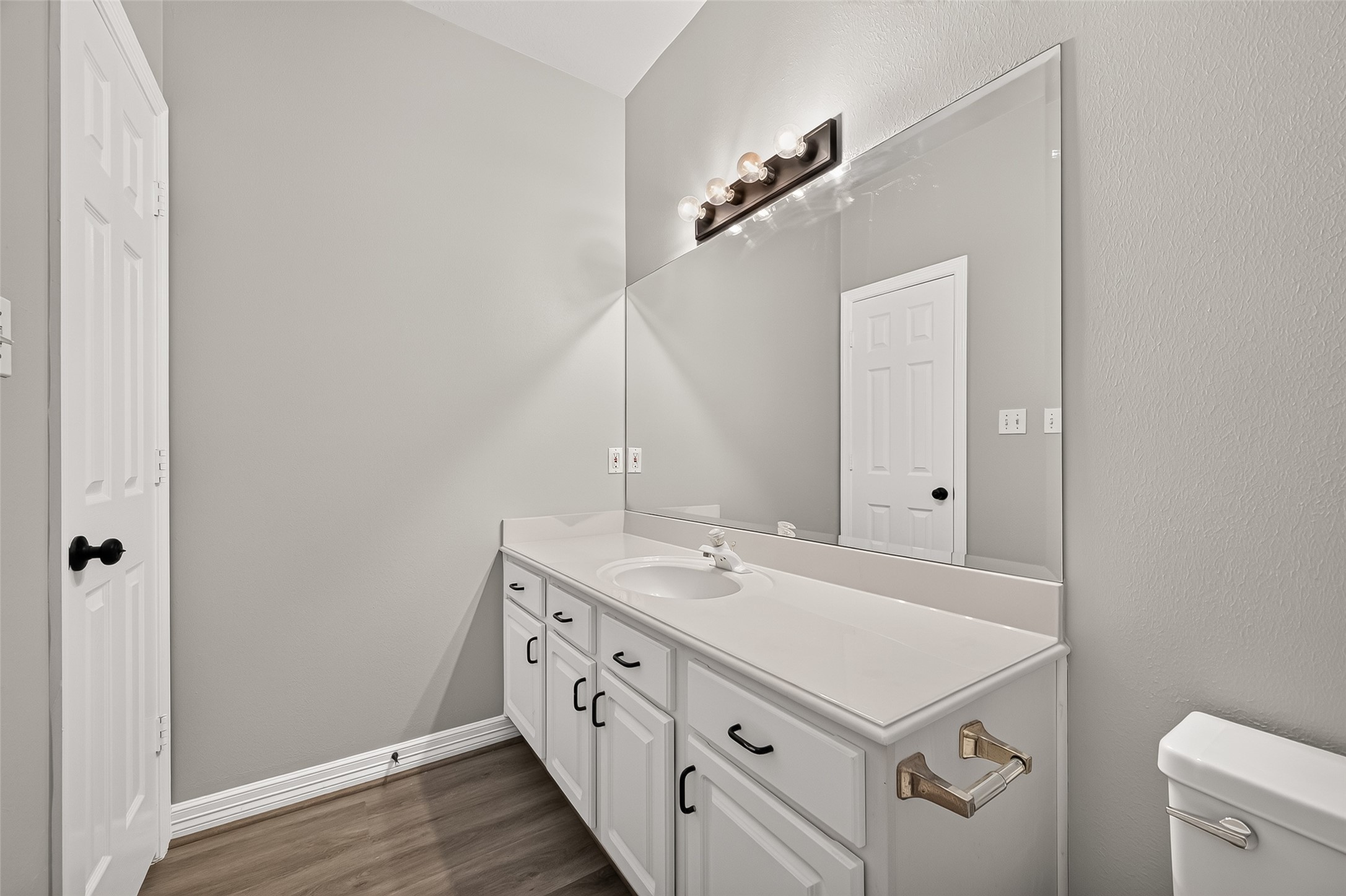 14303 Reissen Lane Property Photo 19