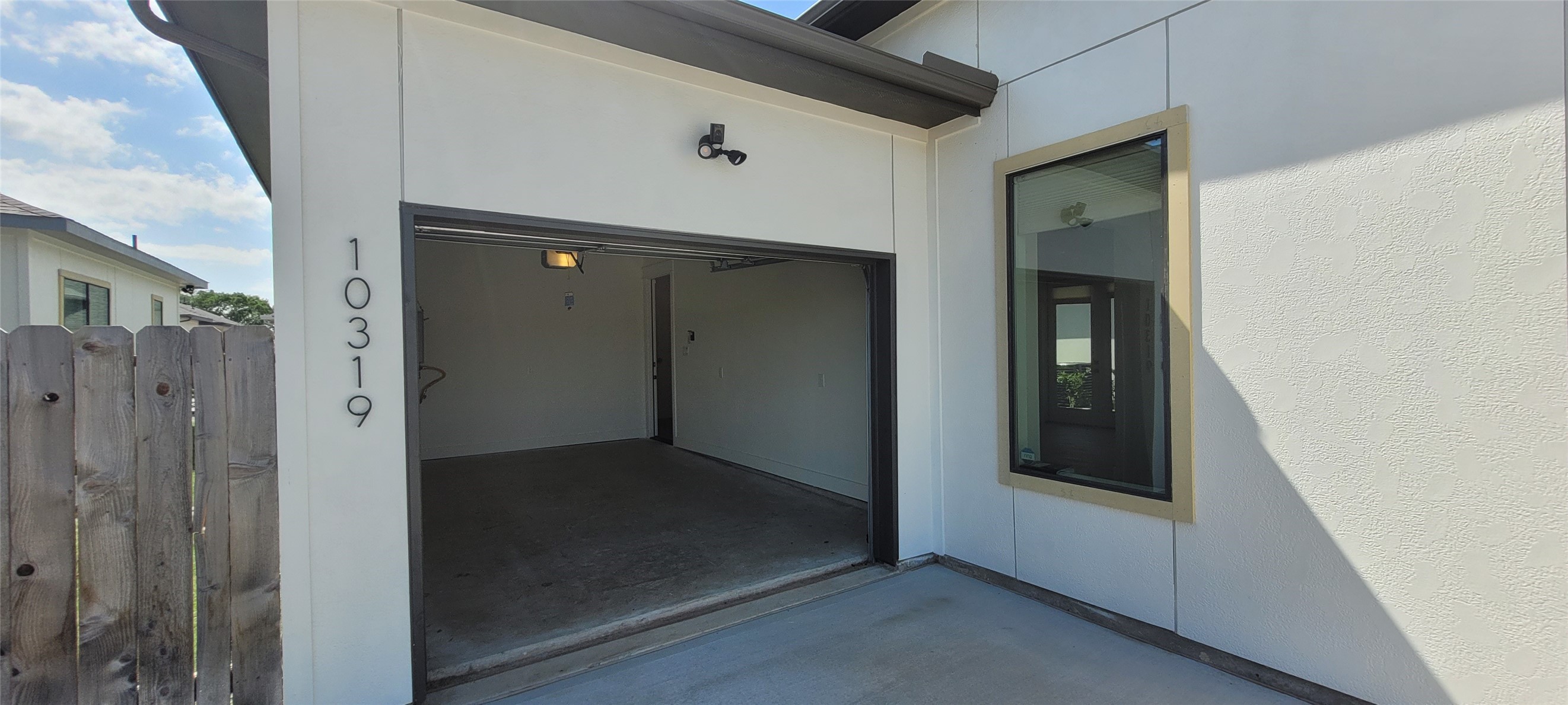 10319 Mandarin Lane Way Property Photo 2