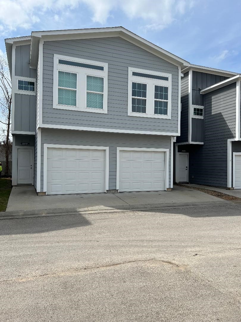 18819 Luminescent Lane Property Photo 1