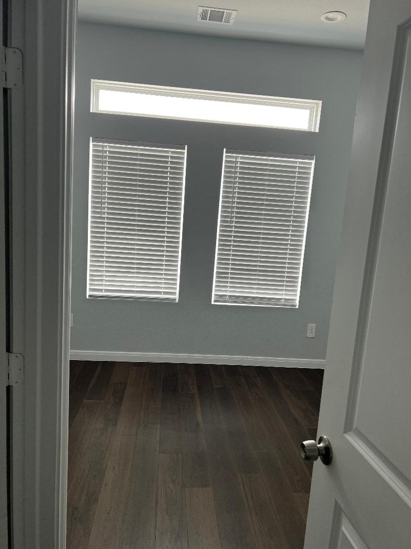 18819 Luminescent Lane Property Photo 8