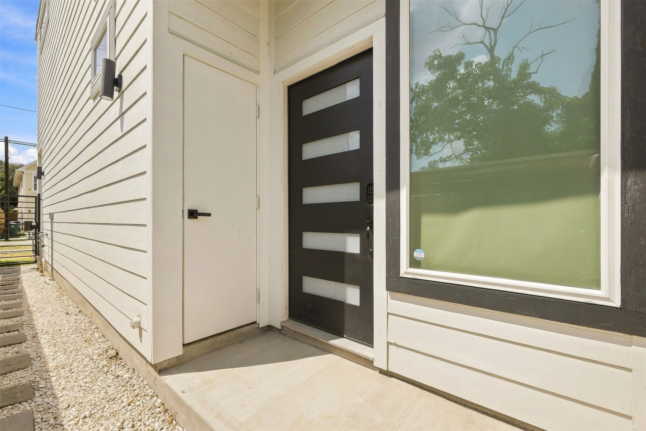 4217 Hare Street B Property Photo 3
