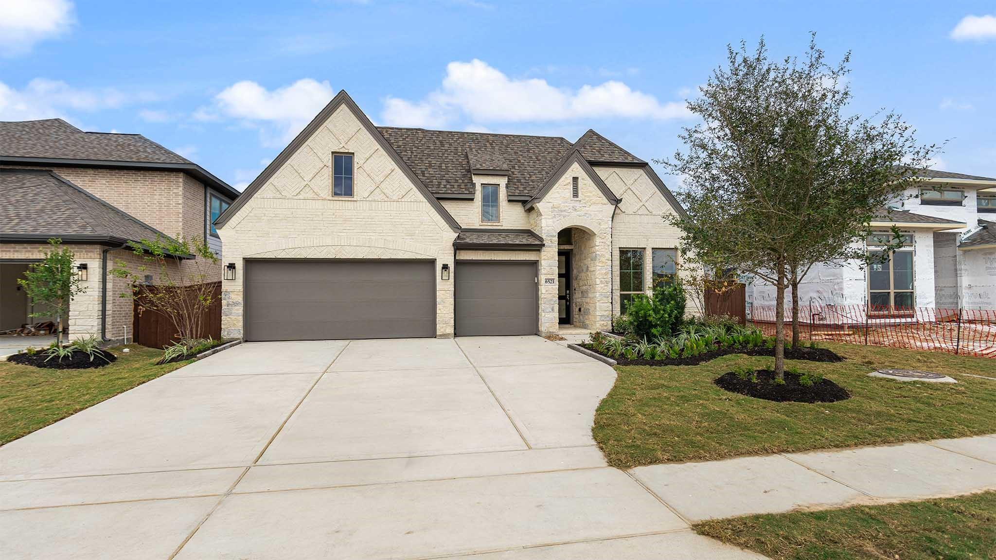 6523 King Ranch Loop Property Photo 2