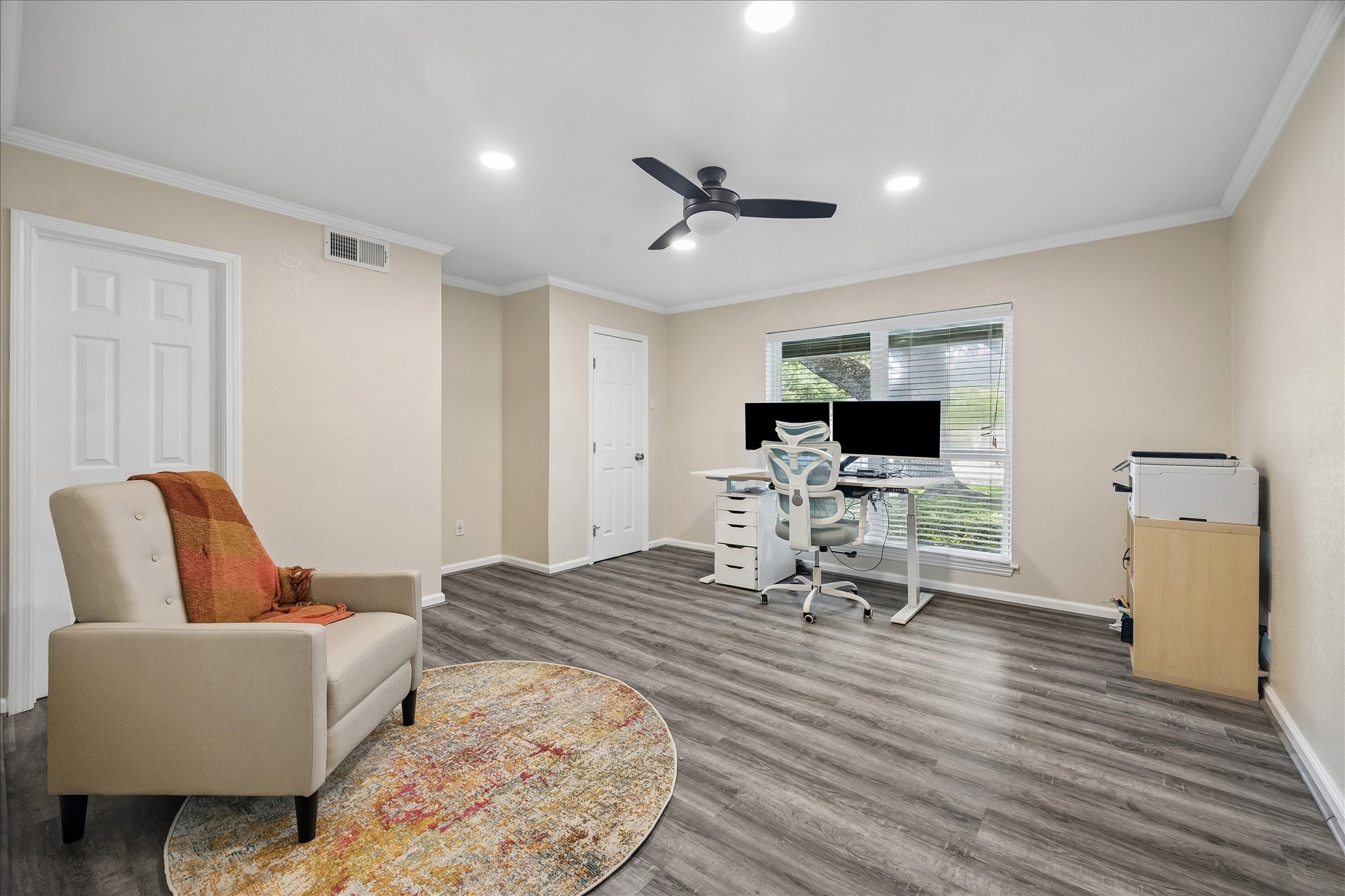 5243 Caversham Drive Property Photo 13