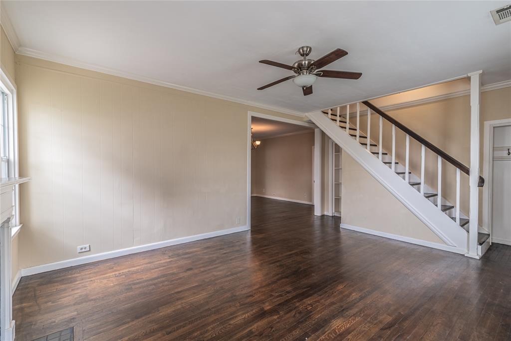 2233 N Macgregor Way Property Photo 2