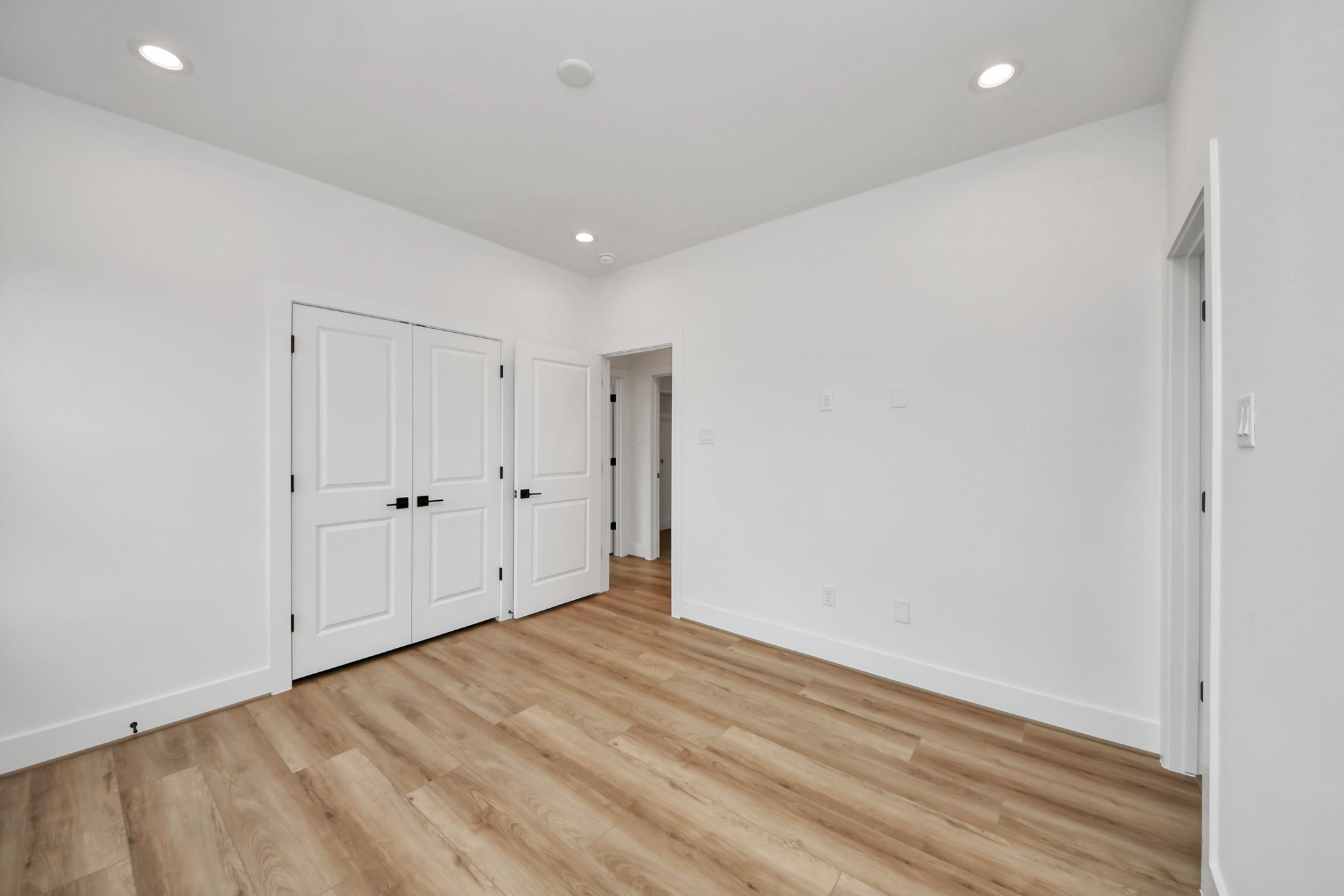 505 Middle Street Property Photo 35