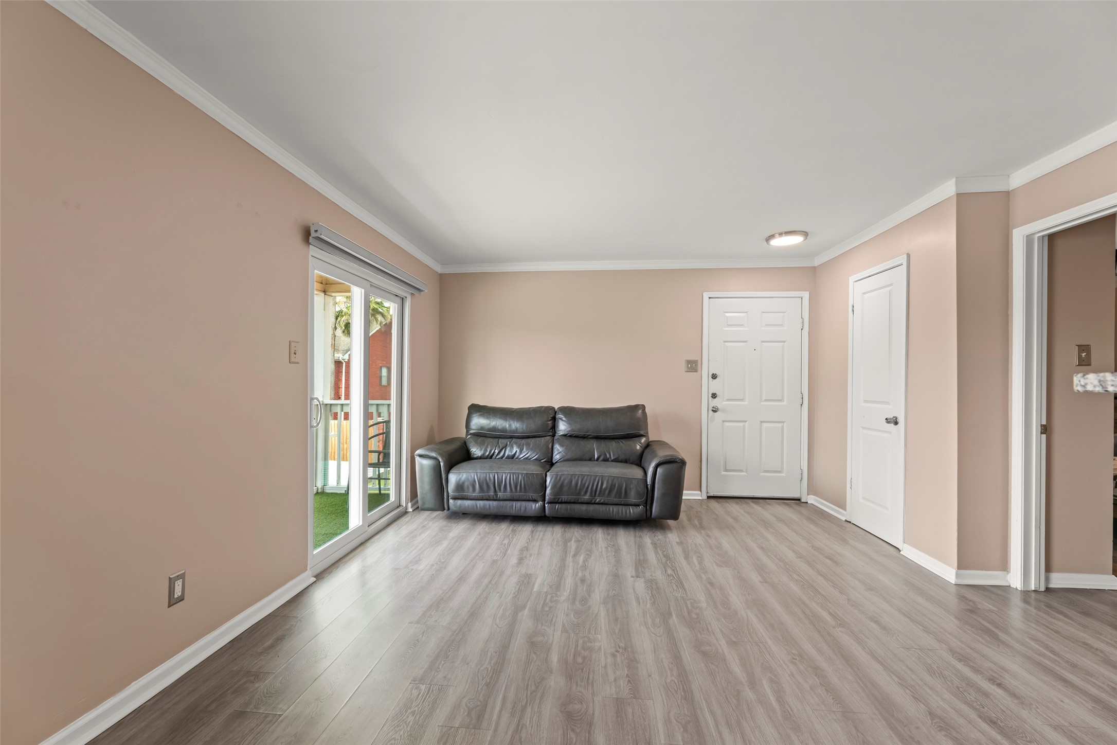 2750 Holly Hall Street 104 Property Photo 6