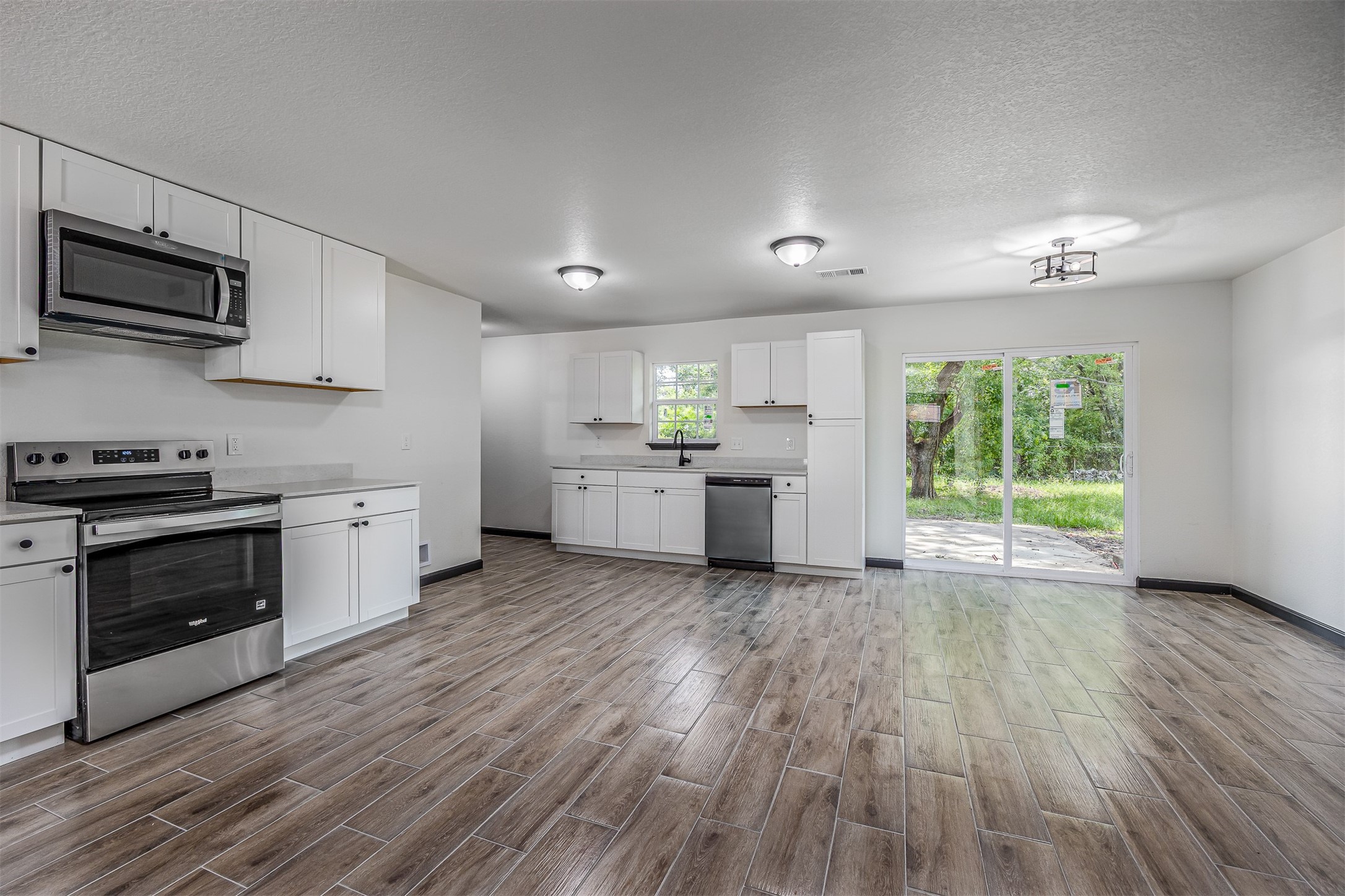 2915 Avenue O Property Photo 12
