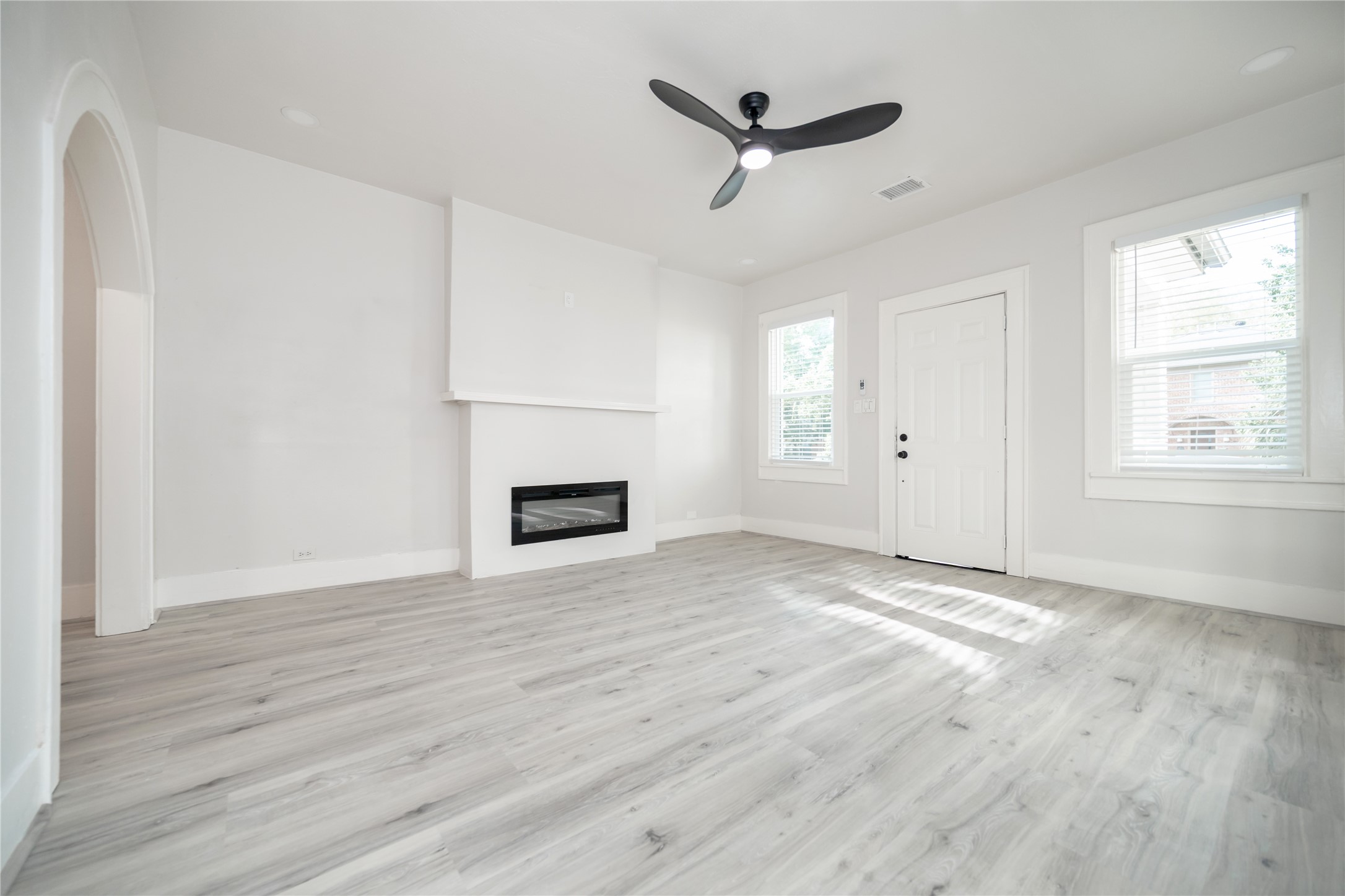 1934 Hawthorne Property Photo 2