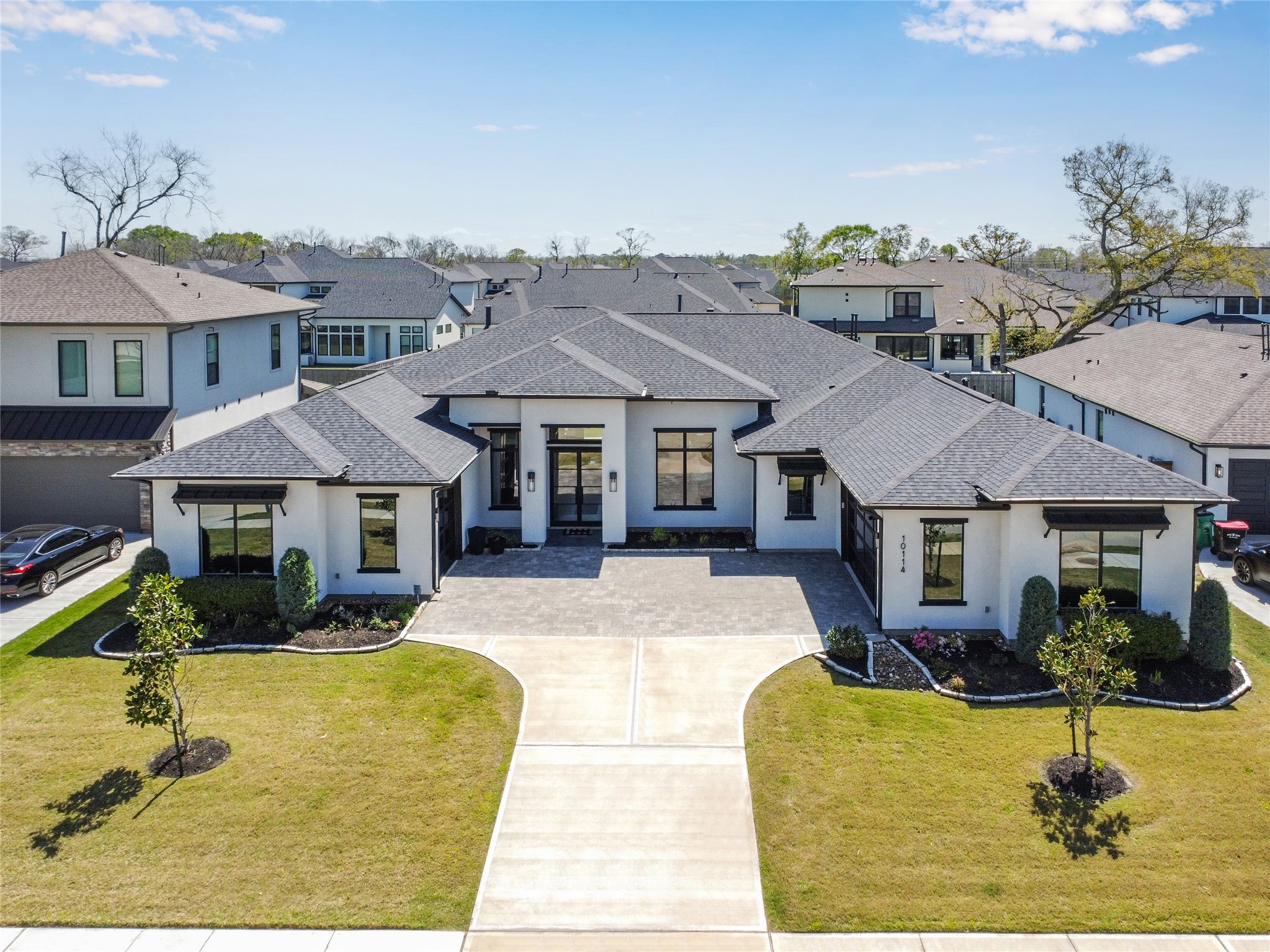 10114 Mariner Oaks Drive Property Photo 1