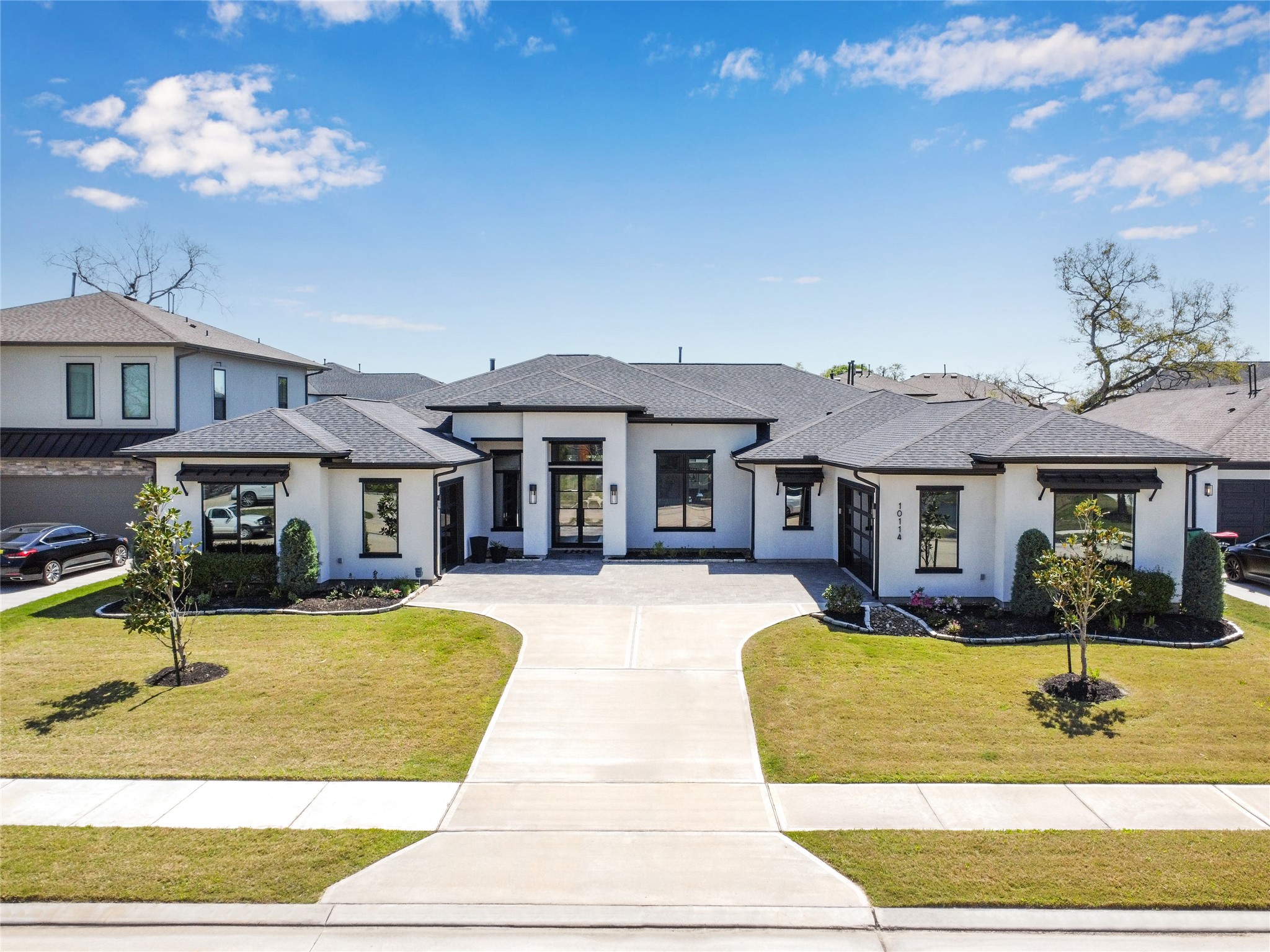10114 Mariner Oaks Drive Property Photo 2