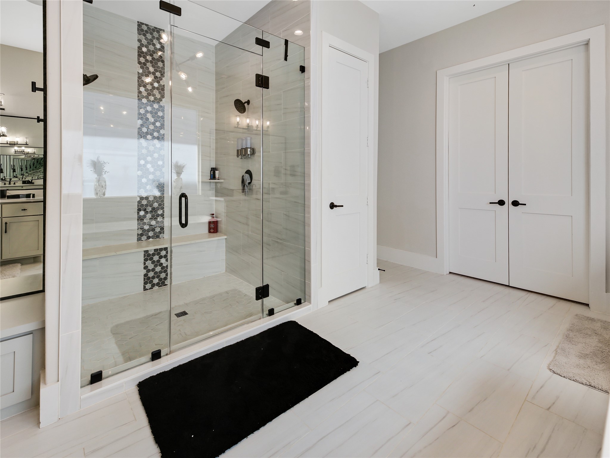 10114 Mariner Oaks Drive Property Photo 27