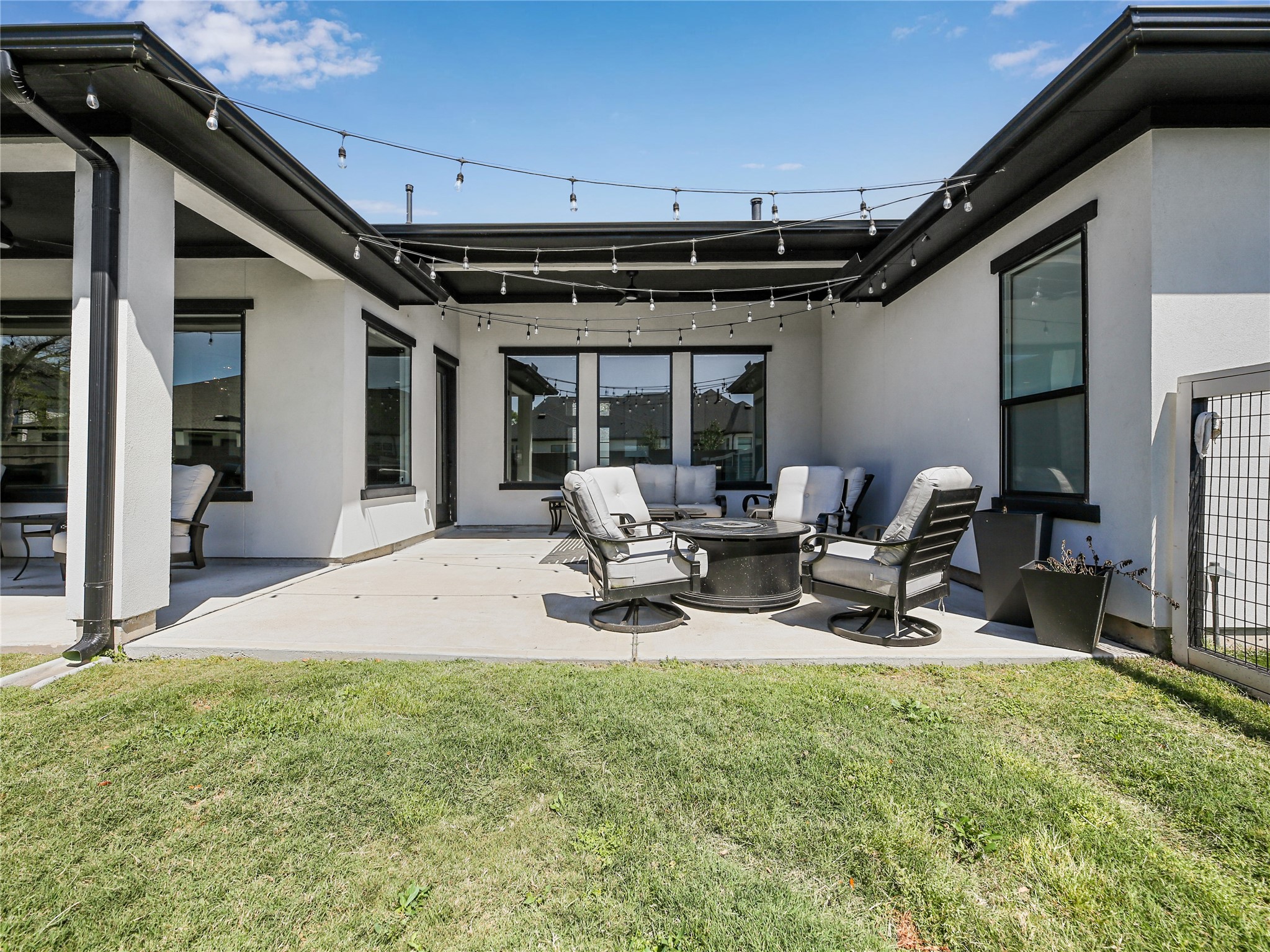 10114 Mariner Oaks Drive Property Photo 44