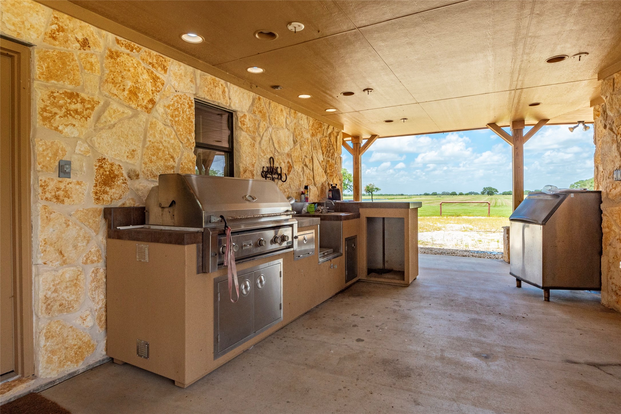 7887 Fm 1468 South Property Photo 27
