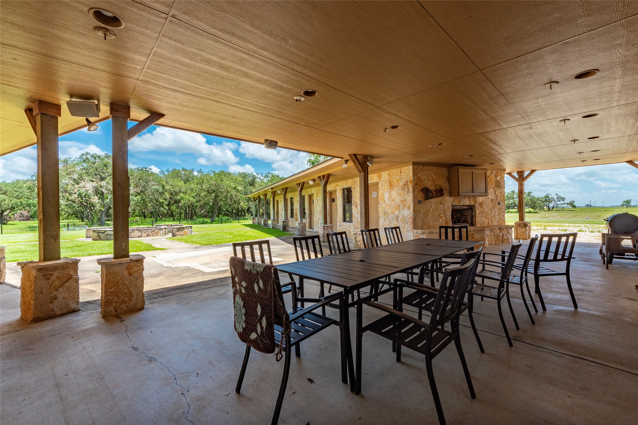 7887 Fm 1468 South Property Photo 32