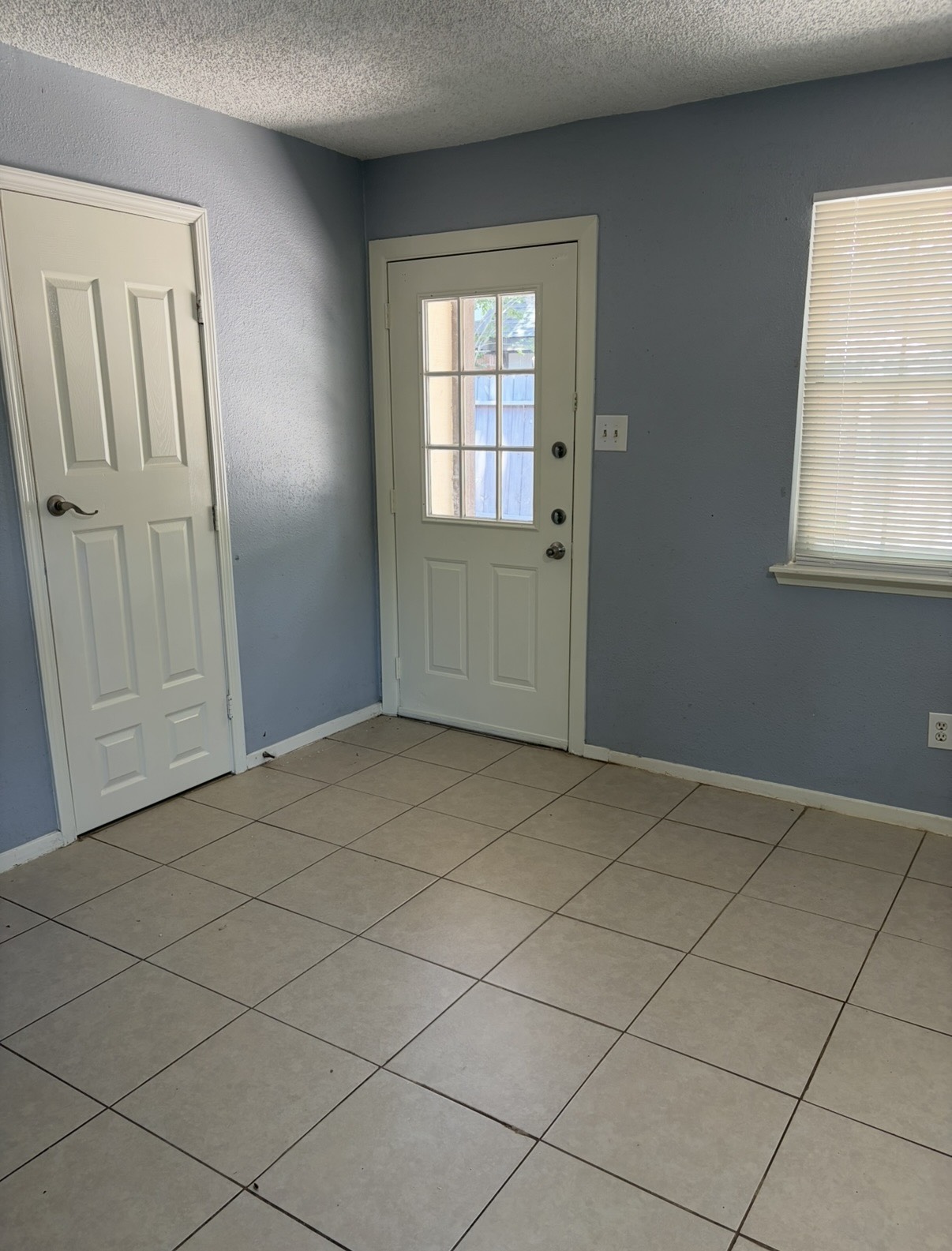 12005 Greenwood Forest Drive A Property Photo 3