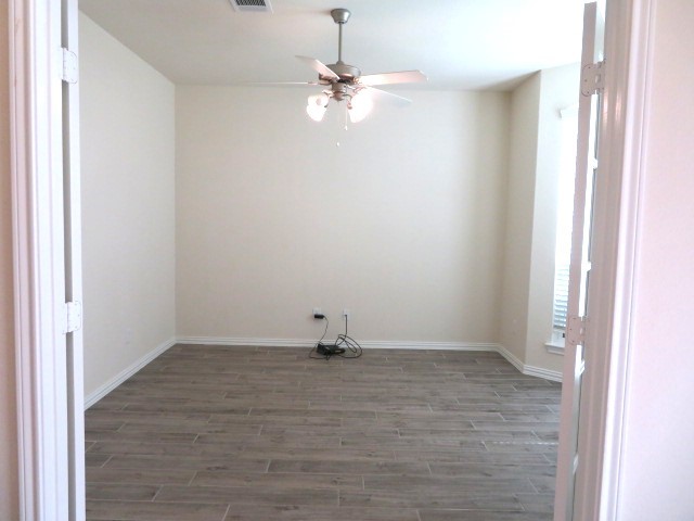 1927 Willow Rock Way Property Photo 3