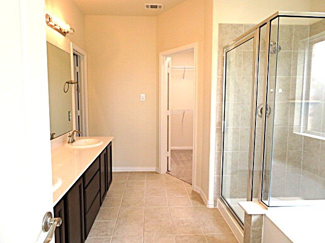 1927 Willow Rock Way Property Photo 8