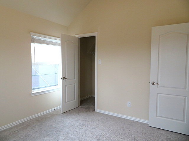 1927 Willow Rock Way Property Photo 10