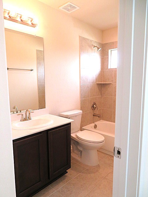 1927 Willow Rock Way Property Photo 13
