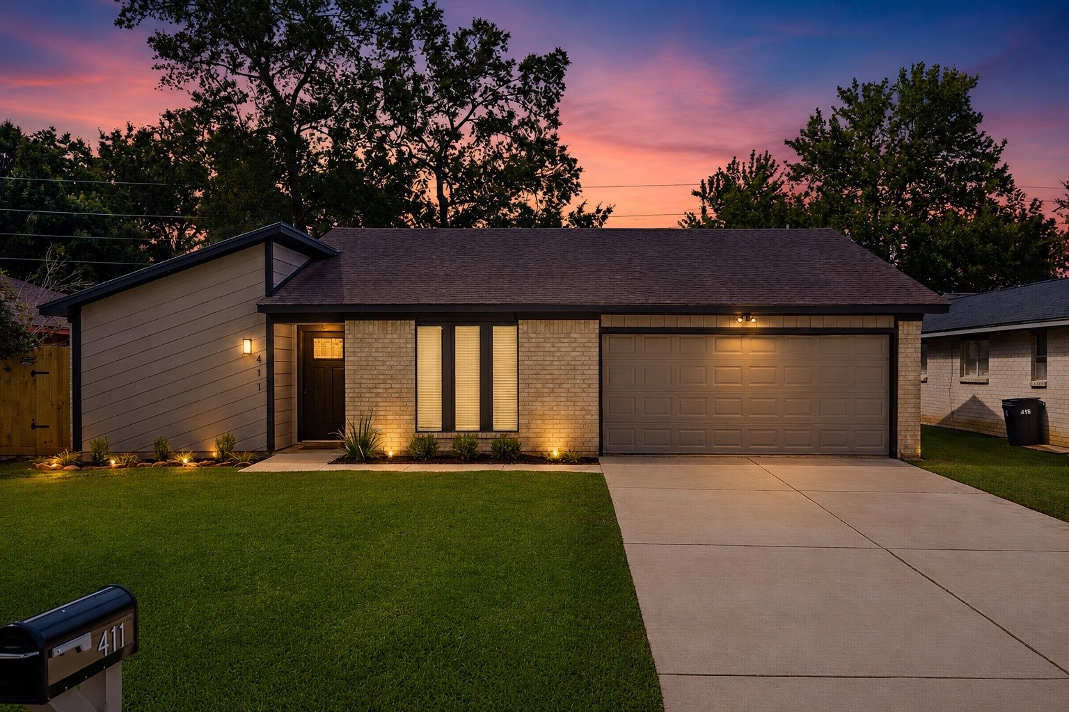 411 Topsail Way Property Photo 1