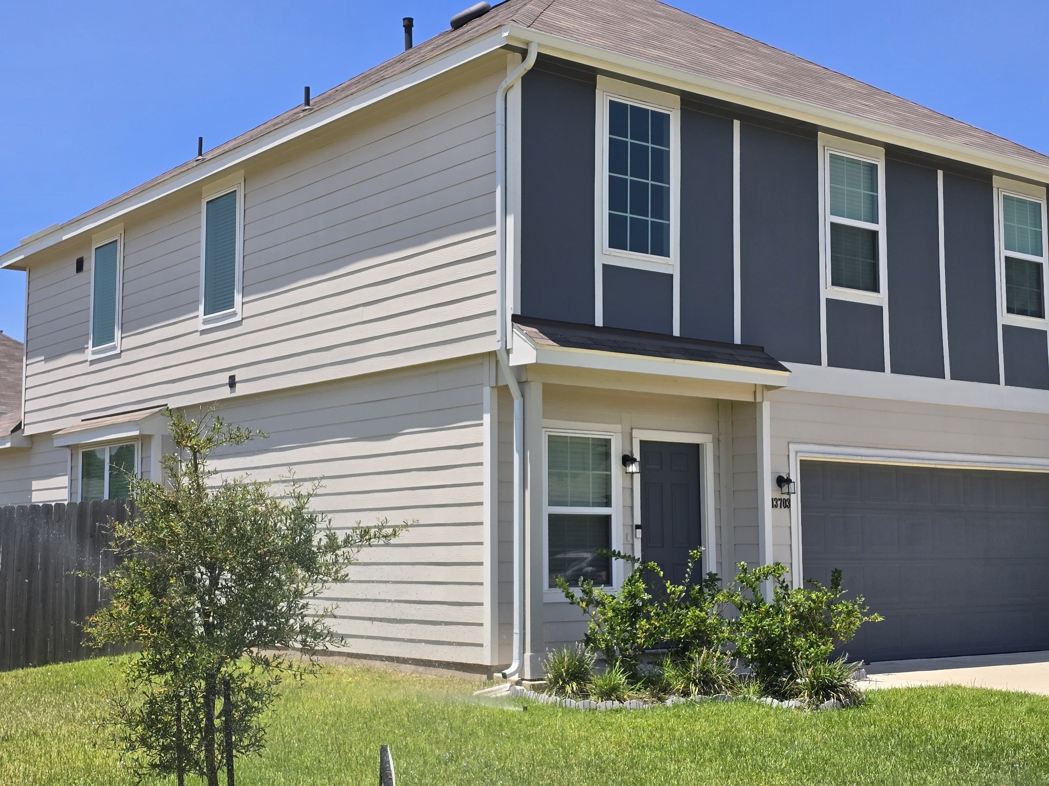 13703 Mariah Drive Property Photo 3
