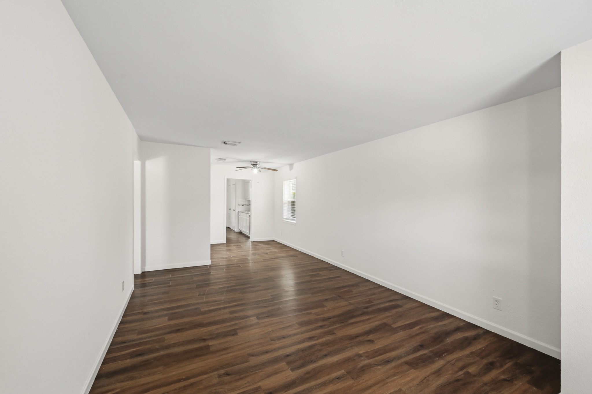 7303 Housman B Property Photo 4
