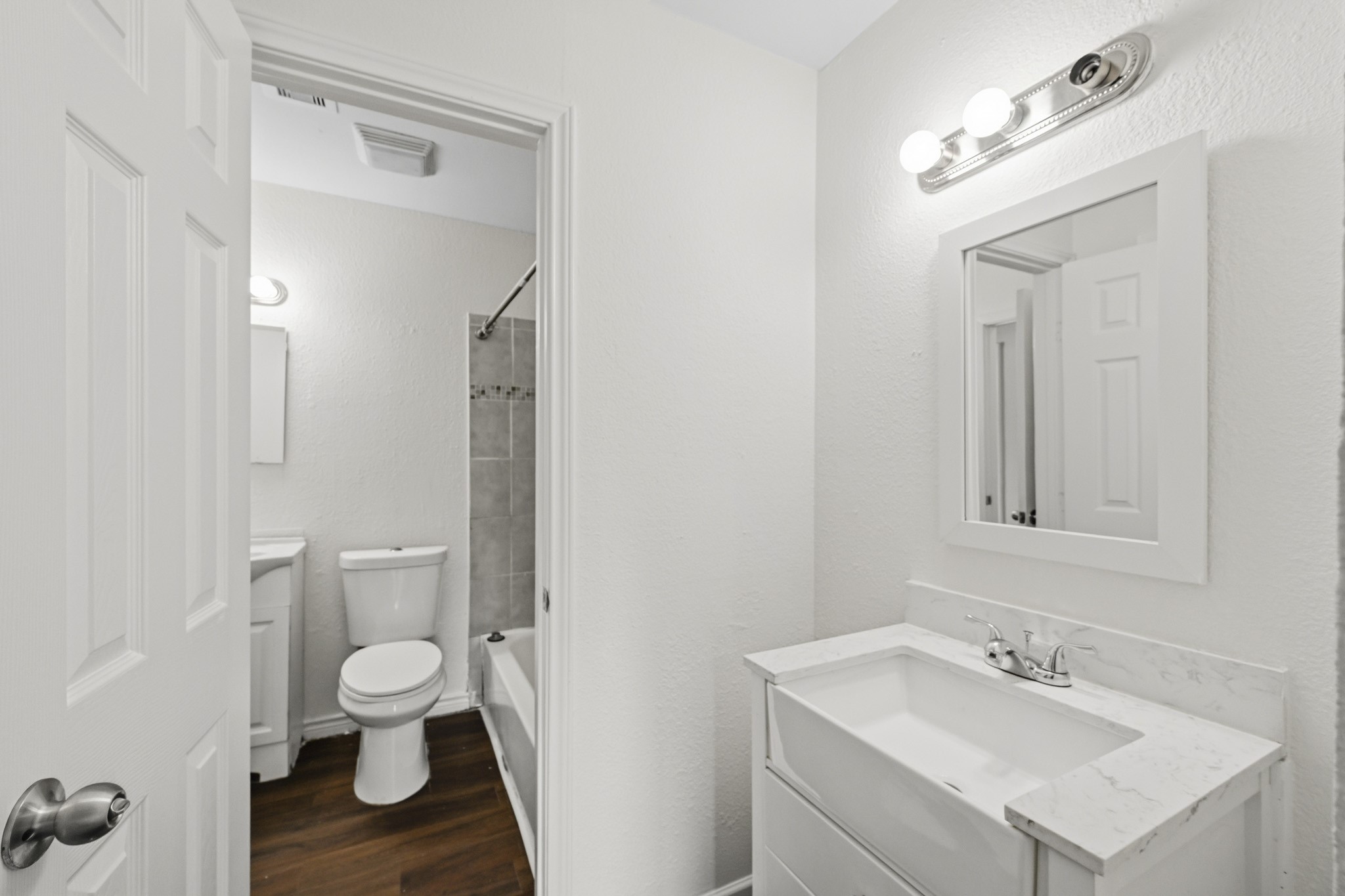 7303 Housman B Property Photo 16