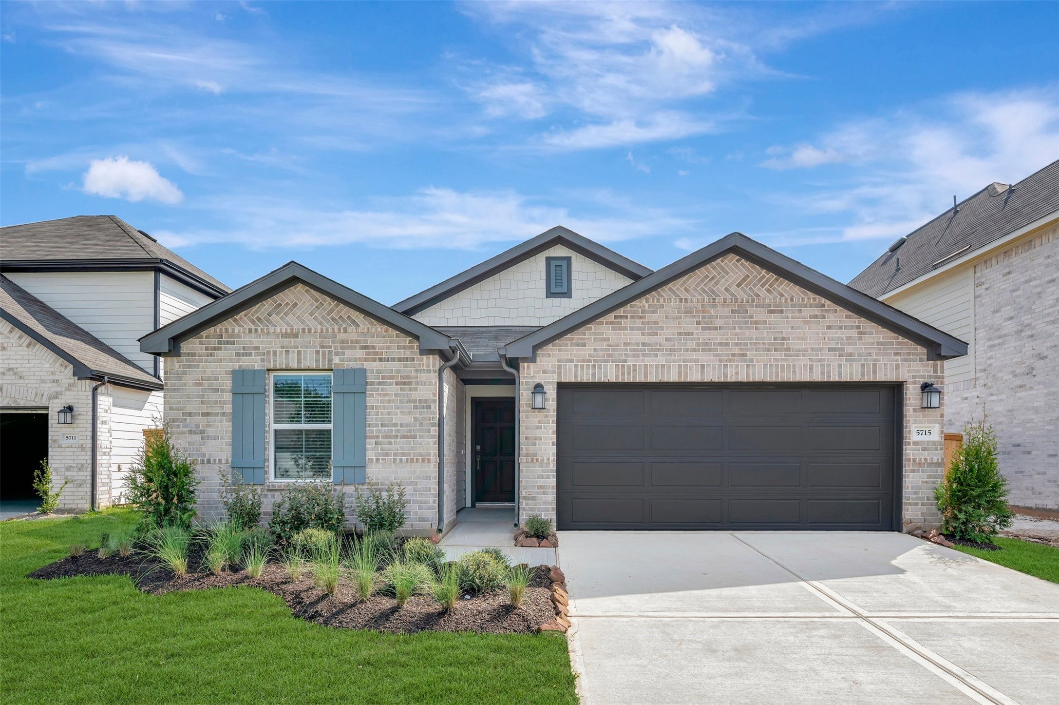 5715 Sunland Trail Property Photo 1