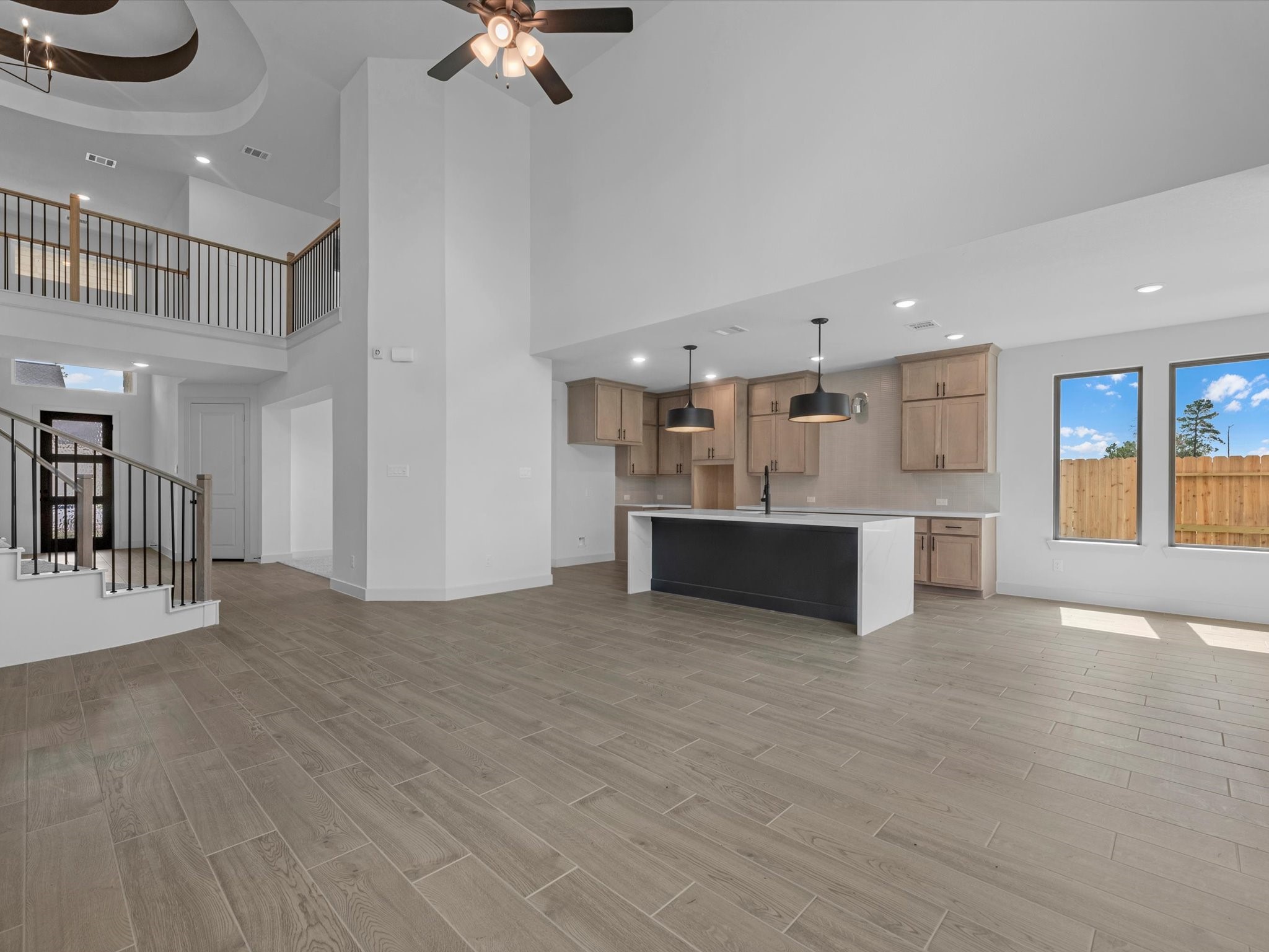 16407 Cat Court Property Photo 3