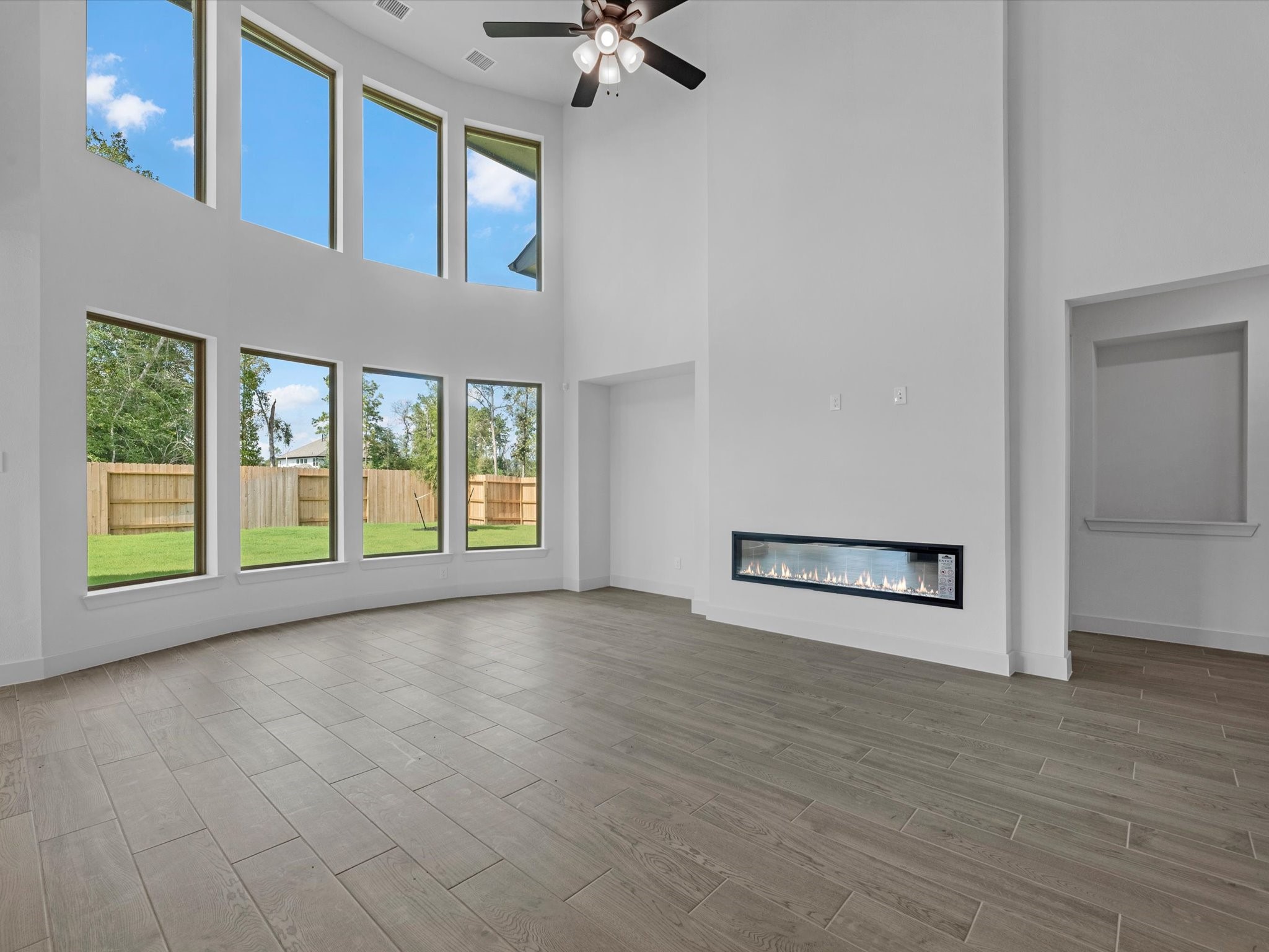 16407 Cat Court Property Photo 5