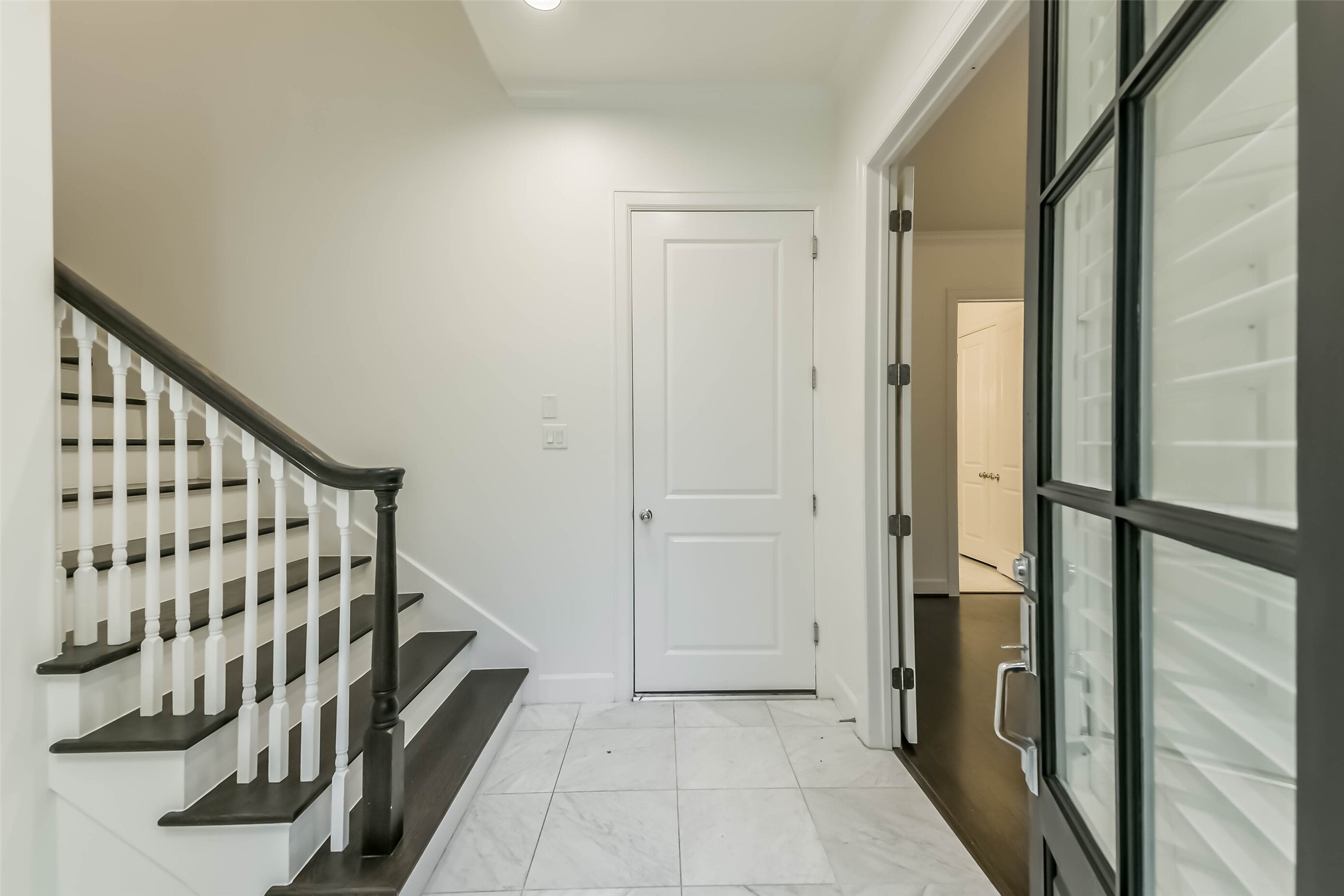 1407 Stanford Street Property Photo 9