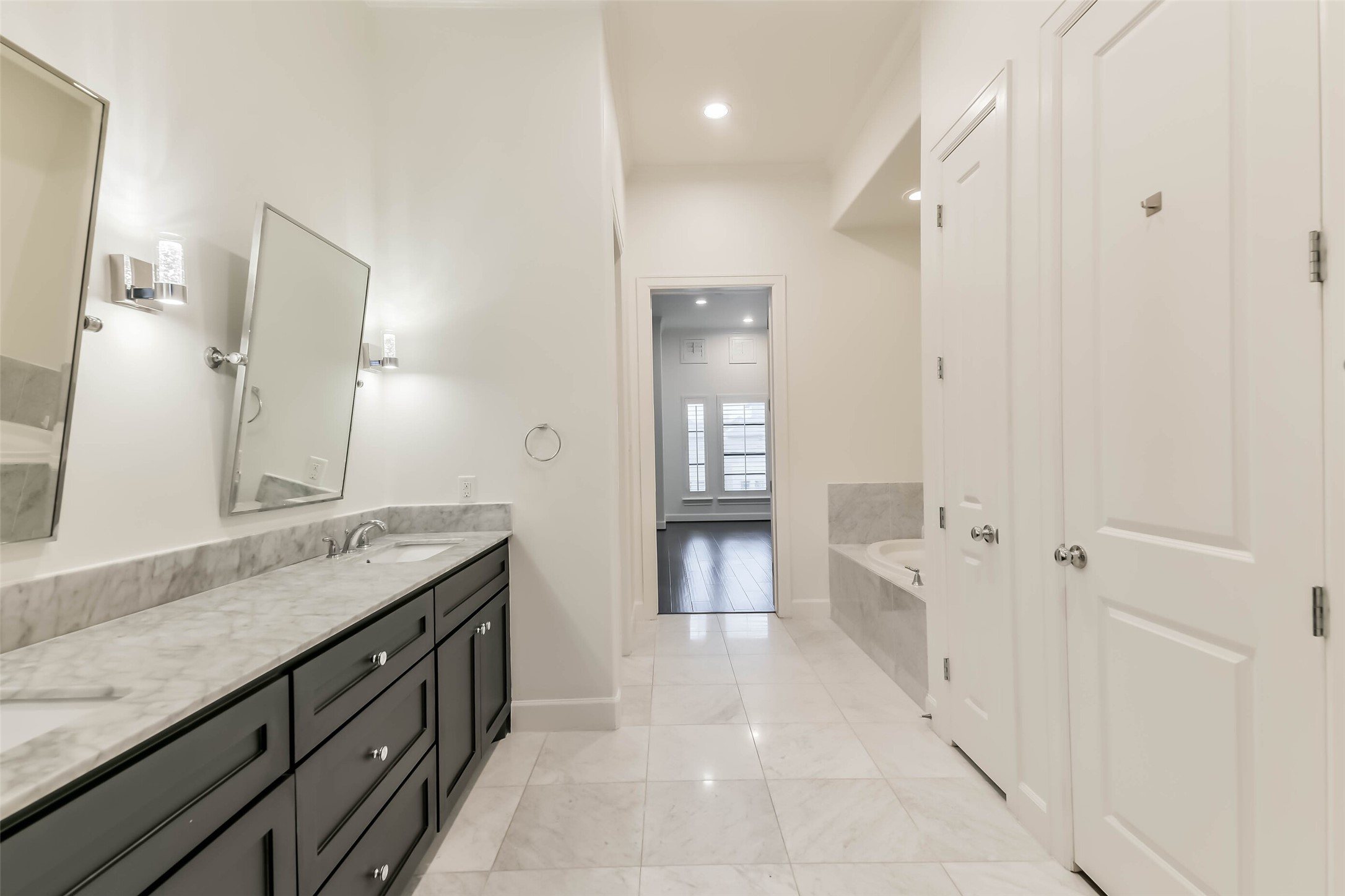 1407 Stanford Street Property Photo 29